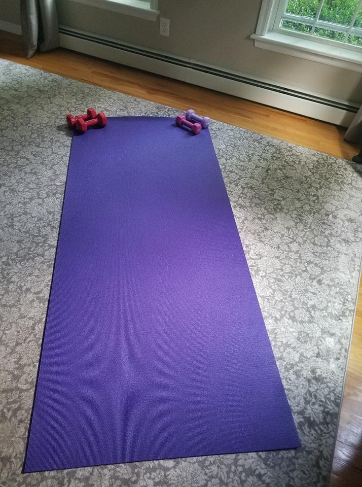 YogaAccessories Extra Wide and Extra Long 1/4'' Deluxe Yoga Mat customer photo 2