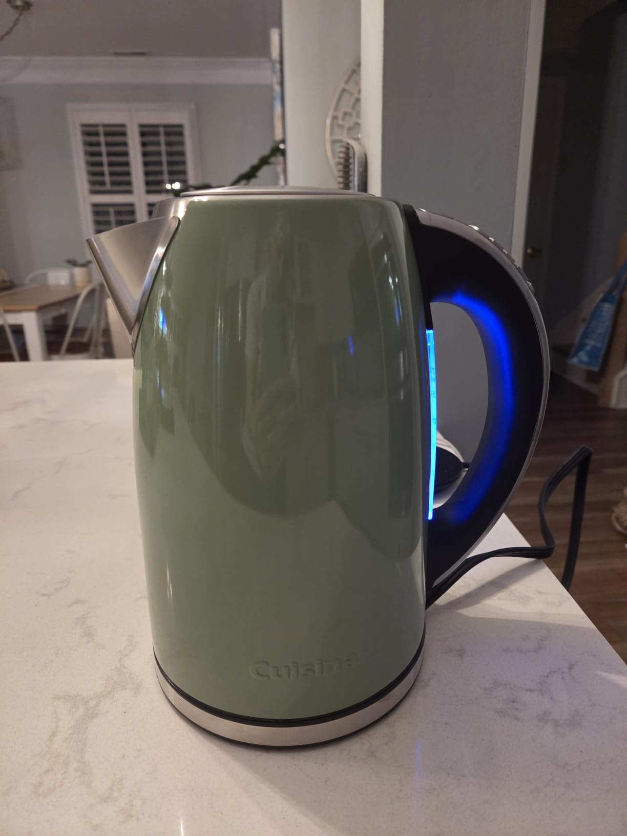 Cuisinart PerfecTemp 1.7-Liter Electric Kettle, Cordless Electric Tea Kettle, 1500W for Fast Heat-Up, 6 Preset Temperatures, 30-Minute Keep Warm, Stay Cool Nonslip Handle, CPK-17P1 customer photo 2