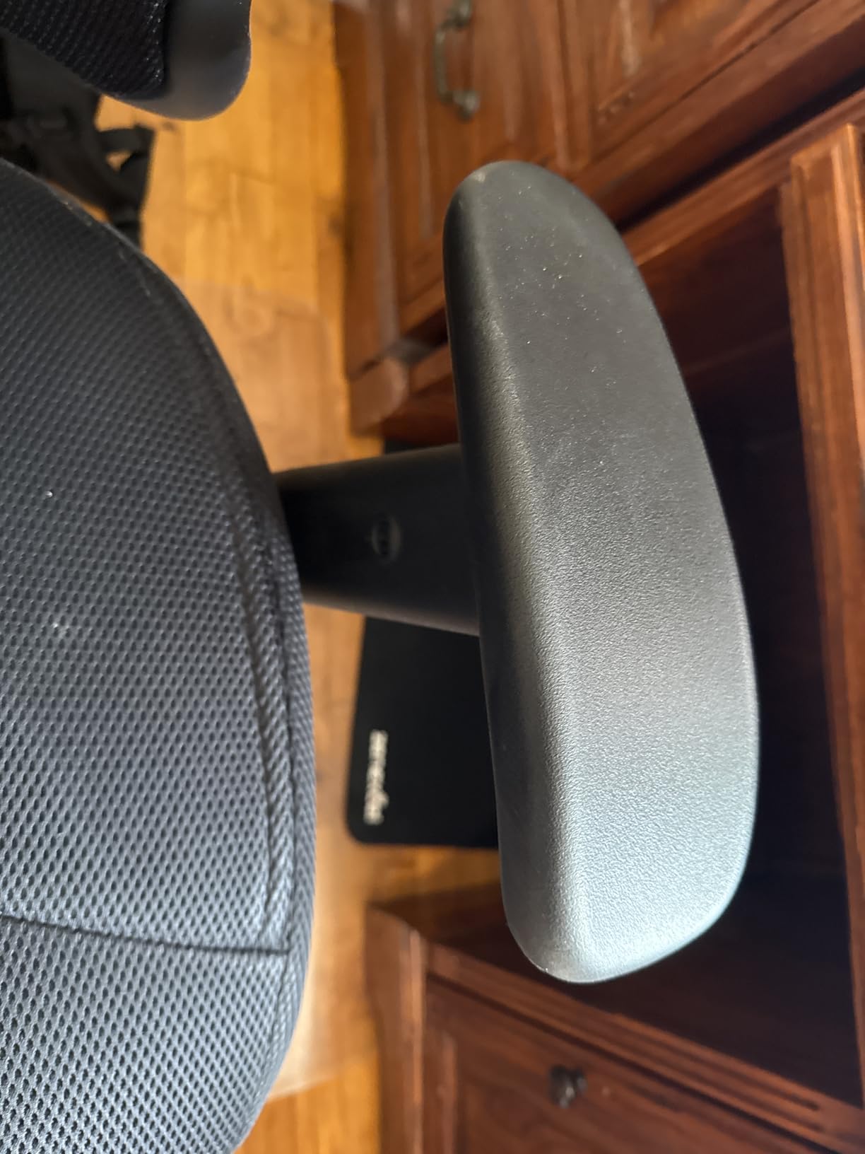 HON Wave High Back Ergonomic Mesh Office Chair with Adjustable Arms, Synchro-Tilt Recline and Swivel Wheels customer photo 1