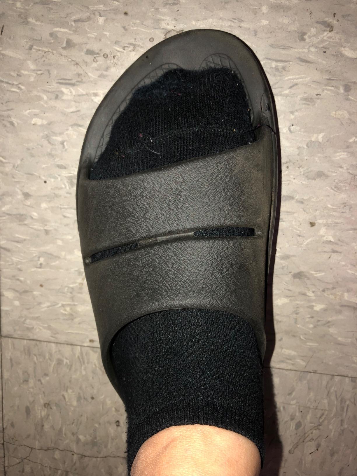 OOFOS OOahh Recovery Slide - Women's and Men's customer photo 2