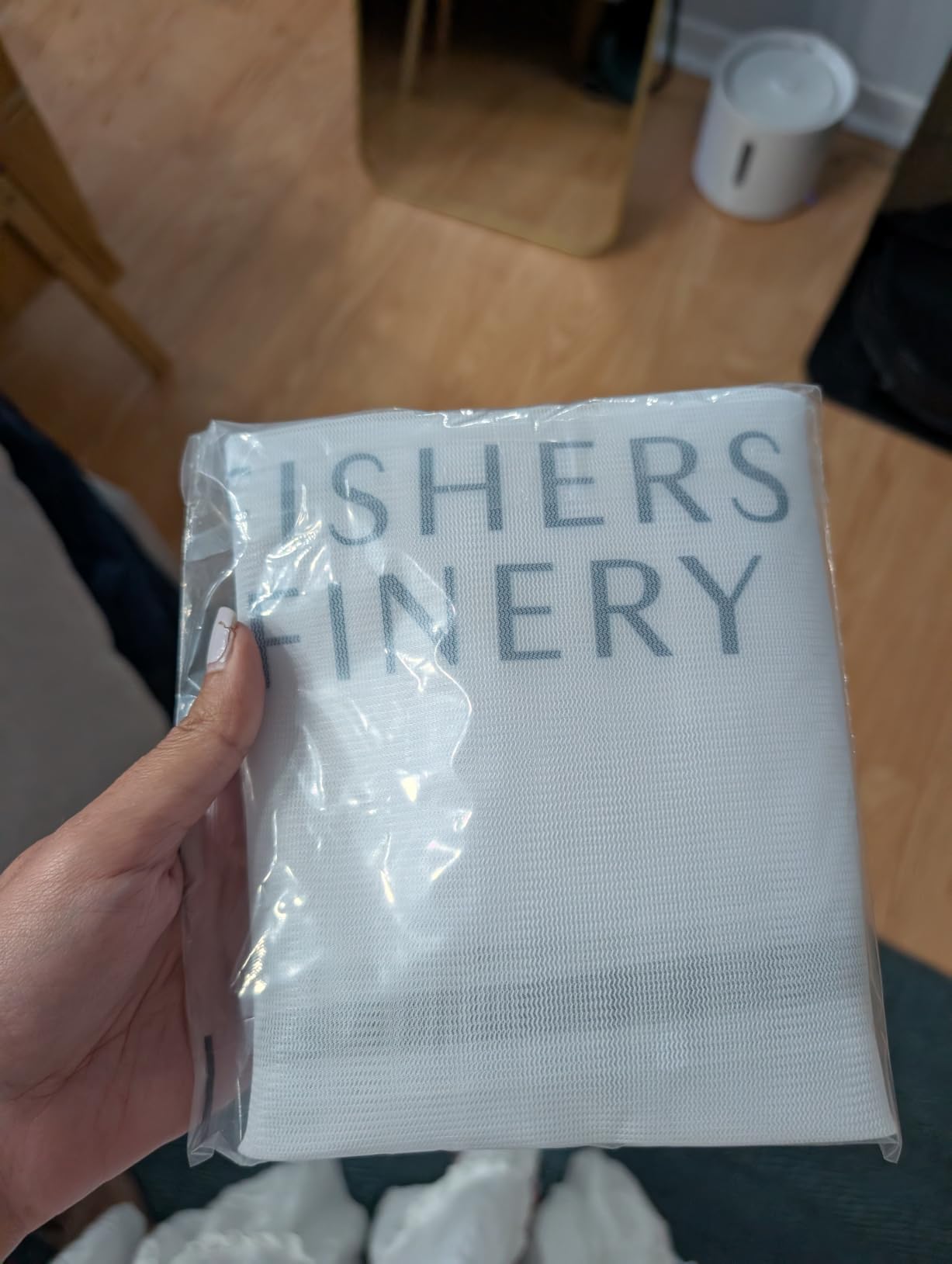 Fishers Finery 25mm 100% Pure Mulberry Silk Pillowcase (White Queen) customer photo 2