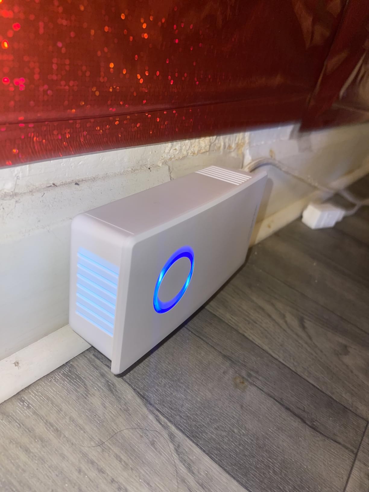 Germ Guardian GG1100B 7” Pluggable Small Air Purifier, Small Room Wall Air Sanitizer, Freshens Air, UV-C Light Kills Germs, Reduces Odors from Pets, Cooking, Mold, GermGuardian, 1-Yr Wty (Black) customer photo 2