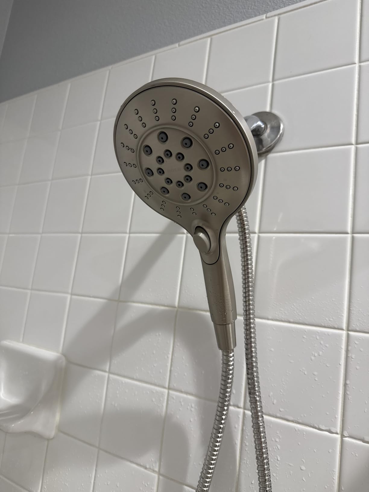 Moen Engage Chrome Magnetix Six-Function 5.5-Inch Wide Handheld Shower Head with Hose and Magnetic Docking System, 26112 customer photo 1
