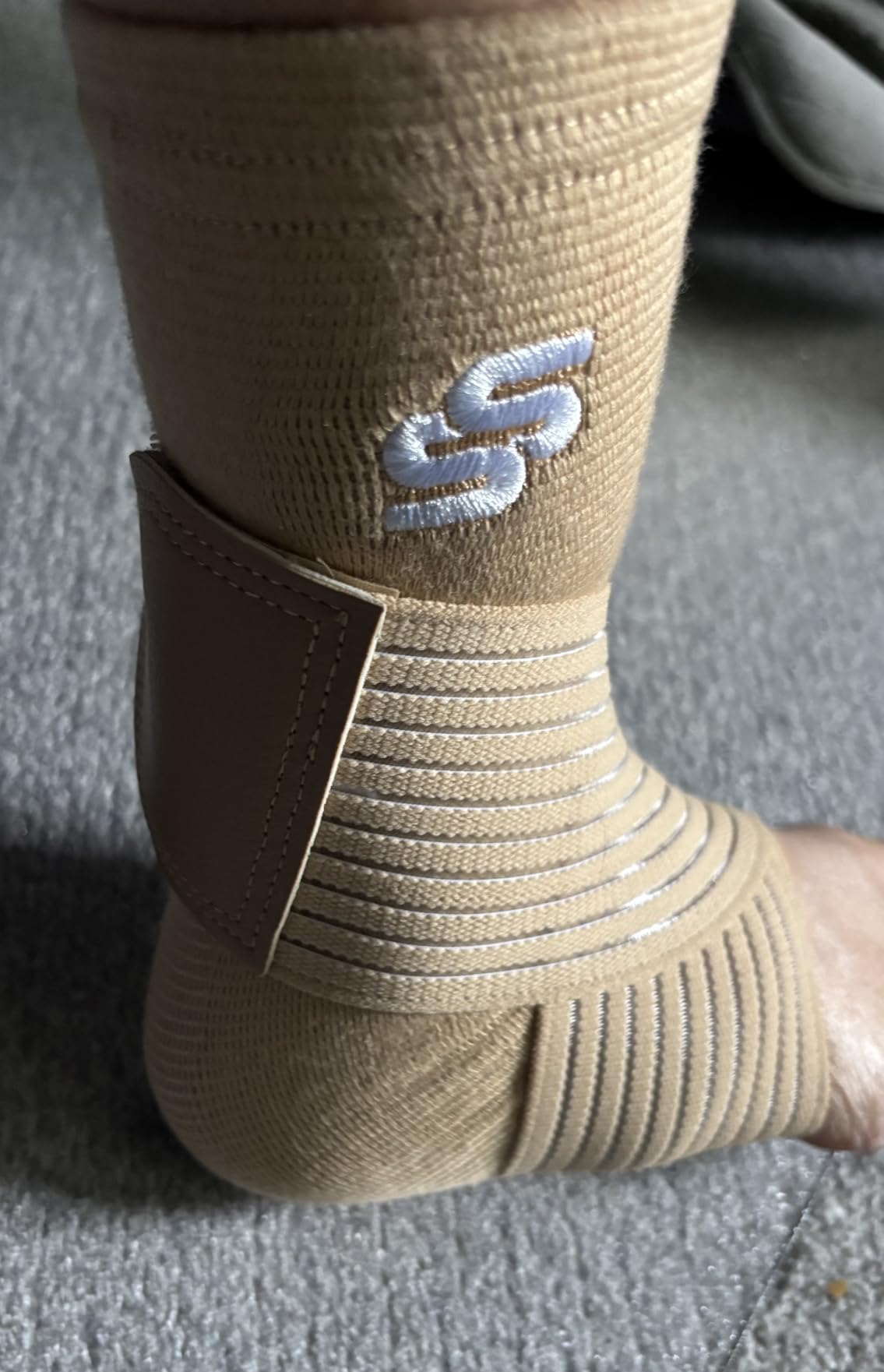Sleeve Stars Ankle Brace for Women & Men, Ankle Wrap for Sprain, Compression Sleeve for Plantar Fasciitis Relief, Easy Customizable Support w/ Removable Strap customer photo 2