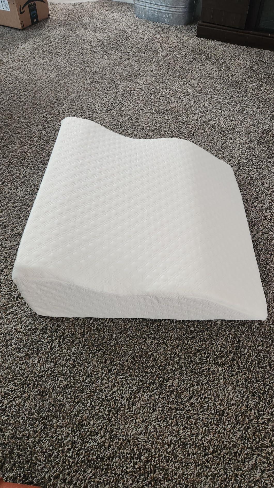 Aeris Wedge Pillow for Sleeping, Acid Reflux, and Snoring - Memory Foam Bed Wedge with 19-Degree Incline - Post-Surgery Recovery, Reading, and Leg Elevation - Removable Machine-Washable Cover customer photo 1