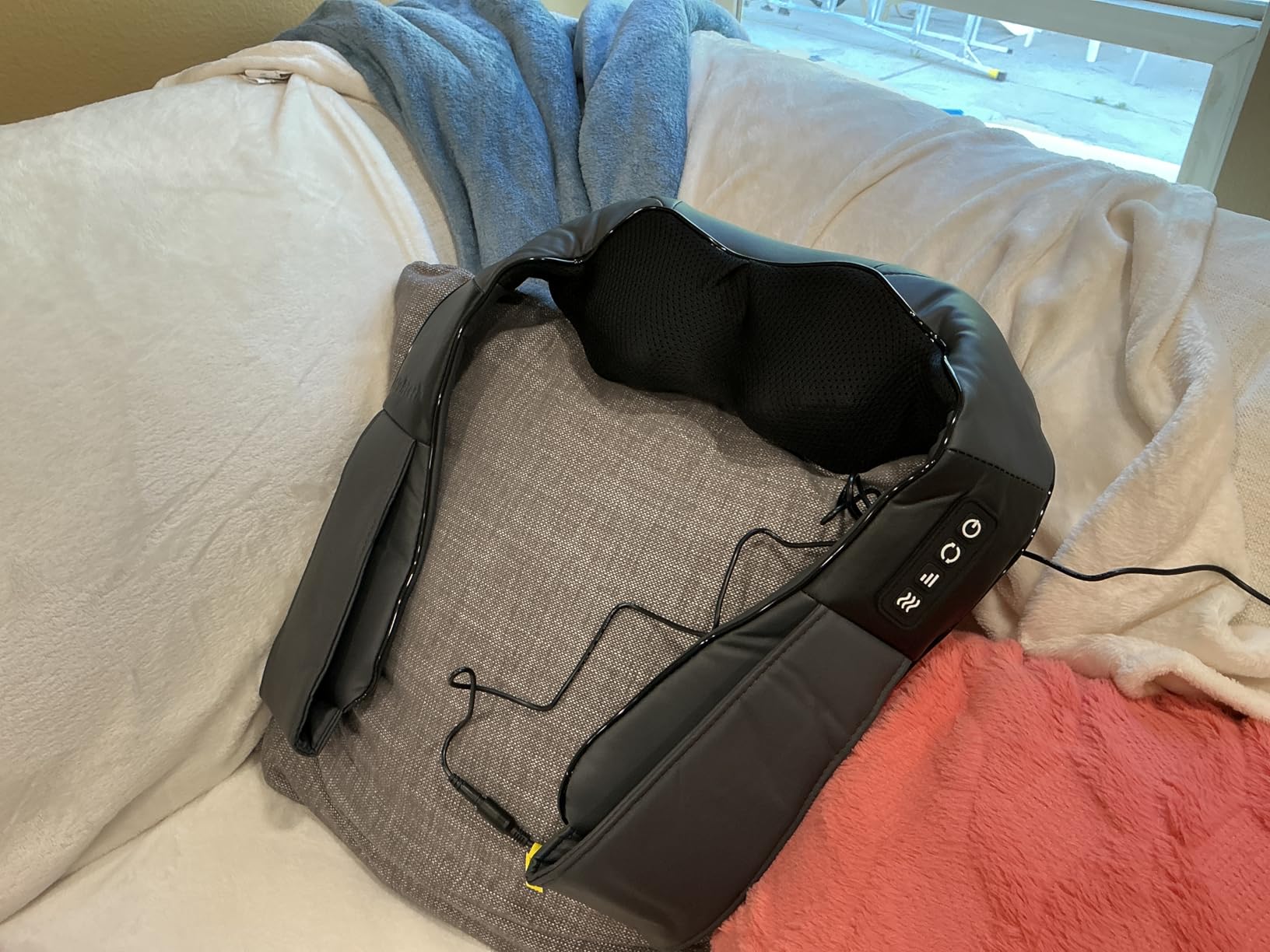 Nekteck Shiatsu Neck Massager with Heat for Pain Relief Deep Tissue, 2026 Upgraded 3D Back Shoulder Kneading Massage Pillow, Relaxation Gifts for Mom Dad Friends, Black (NOT Cordless) customer photo 2