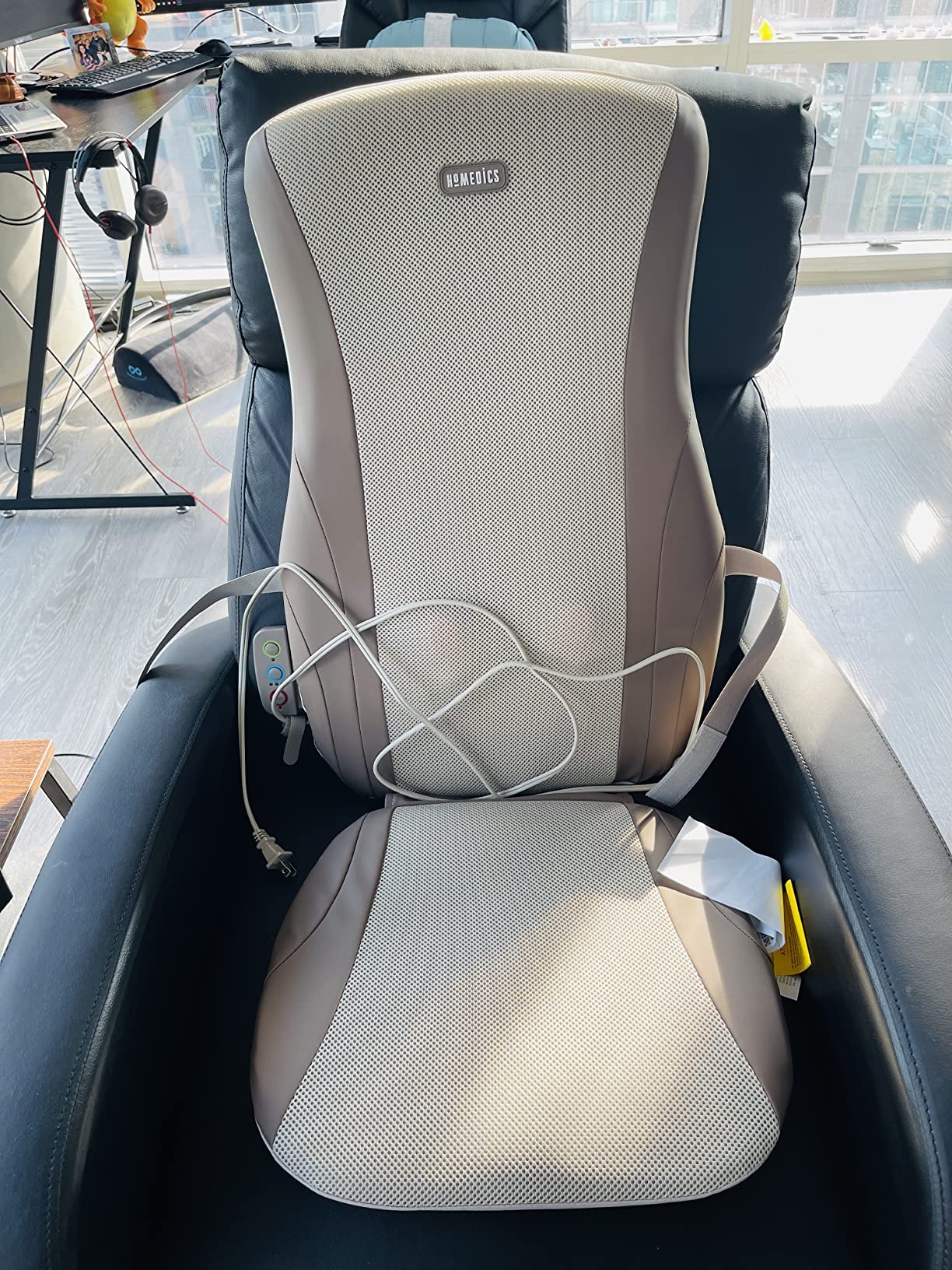 HoMedics Shiatsu Back Massager Cushion with Heat, Deep Kneading Massage Chair Pad for Back, Upper & Lower Back, 3 Massage Zones, Adjustable Speed Settings, Fits Most Chairs, Brown customer photo 1