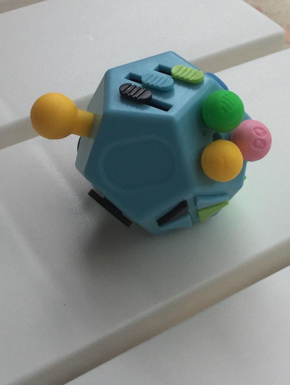 Fidget Dodecagon-12 Sided Fidget Toy Stress Relief Cube for Children and Adults, Silent Compact Classroom Gifts Stocking Stuffers for Teen Boys, Kids(B3 Blue Sky) customer photo 1