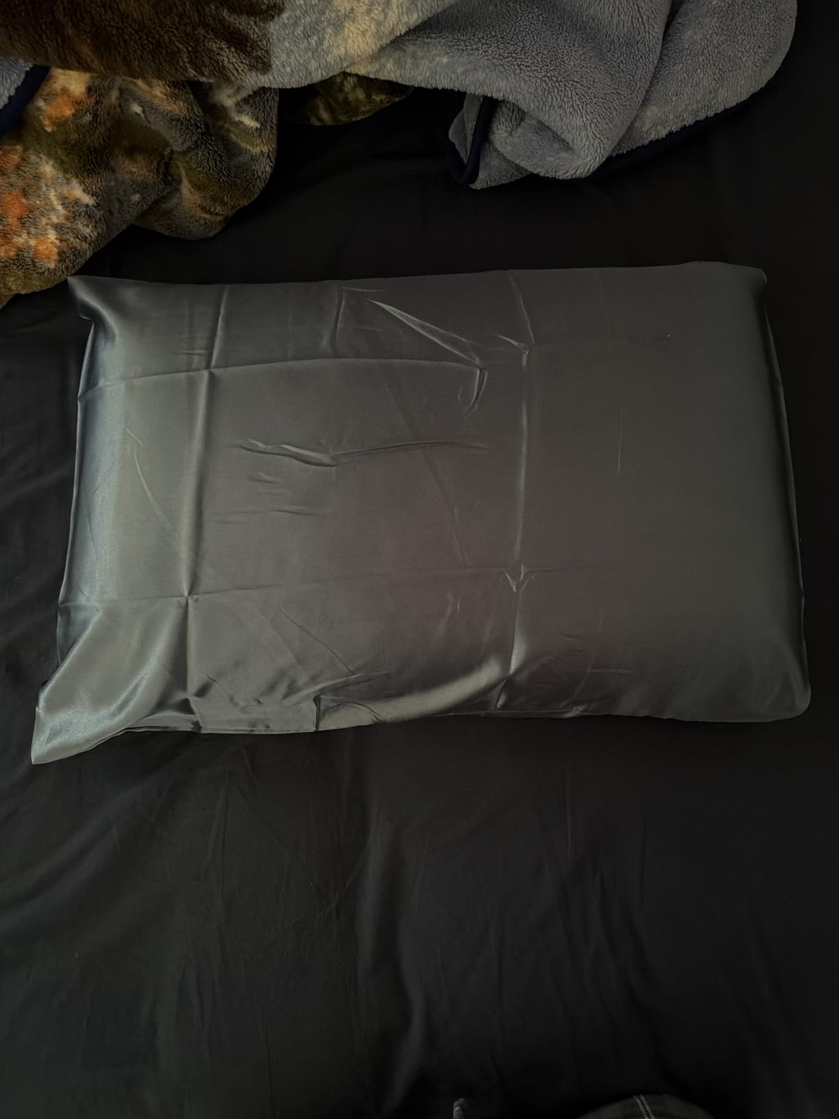 Bedsure Satin Pillowcase, Similar to Silk Pillow Cases Queen Size Set of 2, Cooling Pillow Case Covers with Envelope Closure, Room Decor Gifts for Women Men, Silver Grey, 20x30 Inches, 2pcs customer photo 1