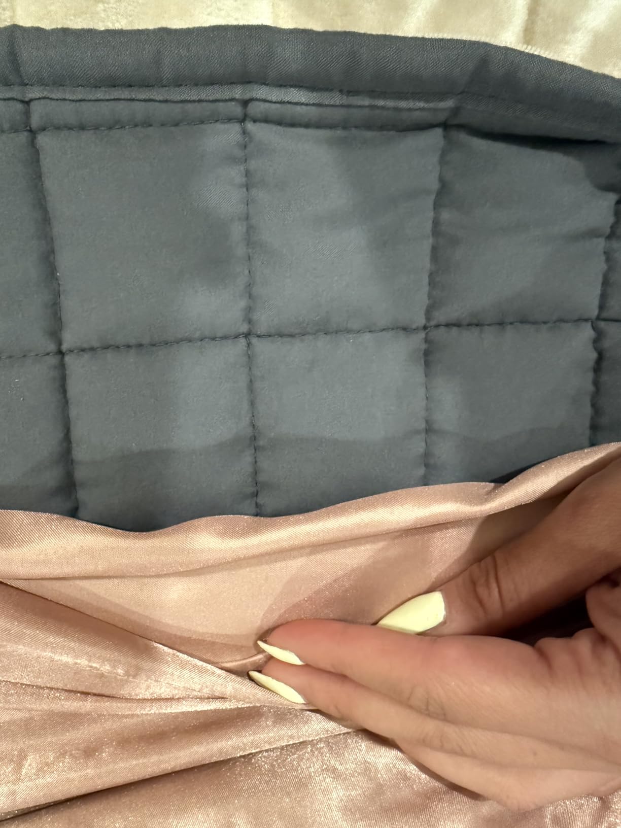 YnM 15lbs Weighted Blanket for Adults, Heavy Bed Throw Blanket with Cooling Glass Beads for All Season Use, Ideal for ~140lbs (48x72 Inches, Twin/Full, Dark Grey) customer photo 2