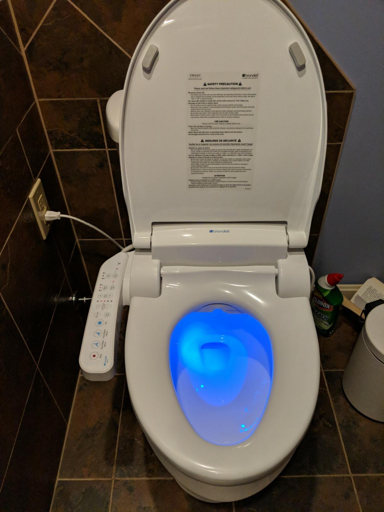Brondell SE400-EW Swash SE400 Electric Bidet Toilet Seat With Heated Seat, Oscillating Stainless Steel Nozzle, Warm Air Dryer, Night Light, Gentle Close Lid, White Side Arm Control, Elongated customer photo 1