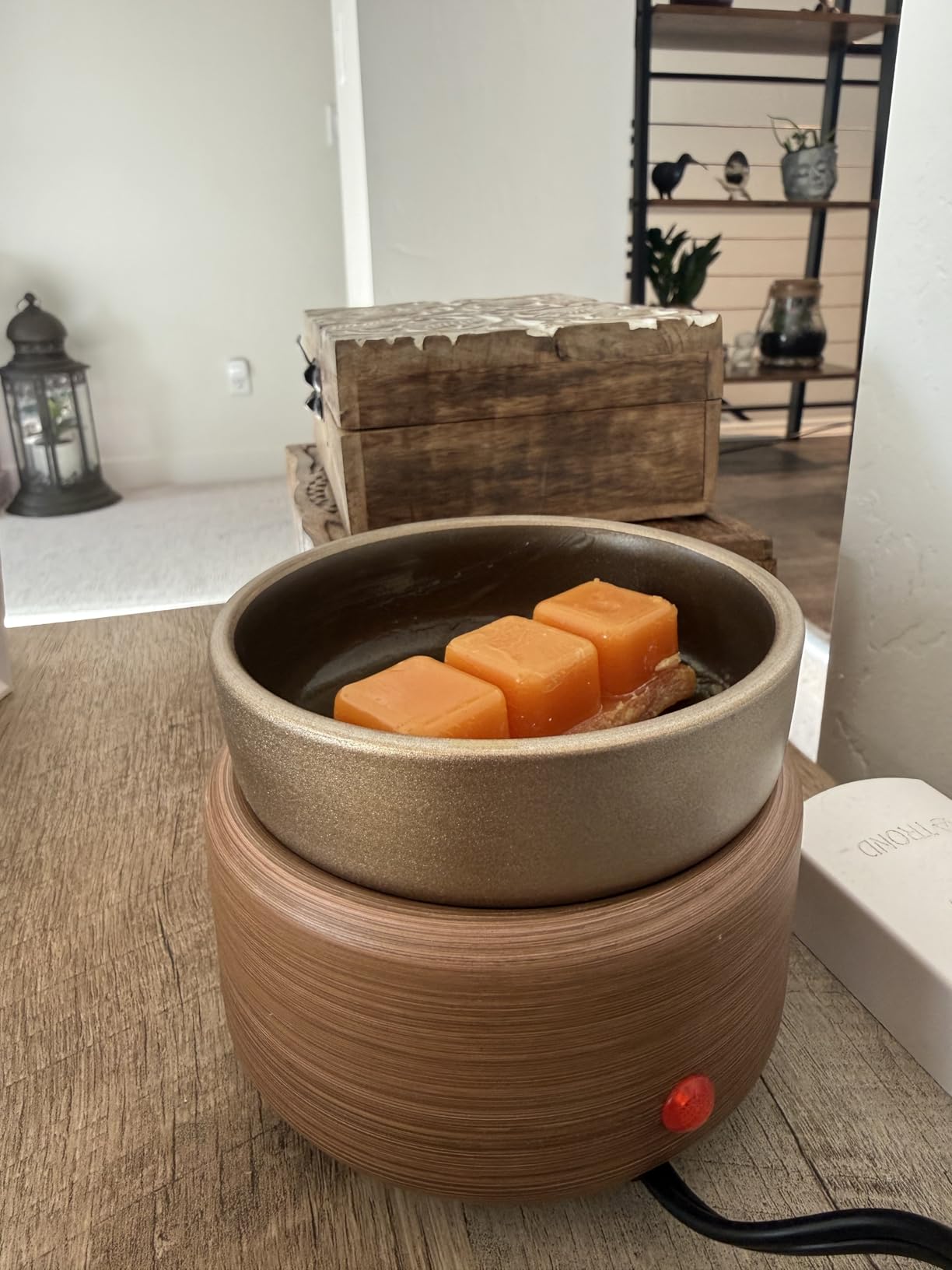 Candle Warmers ETC 2-in-1 Candle and Fragrance Warmer for Warming Scented Candles or Wax Melts and Tarts with to Freshen Room, Pewter Walnut customer photo 1