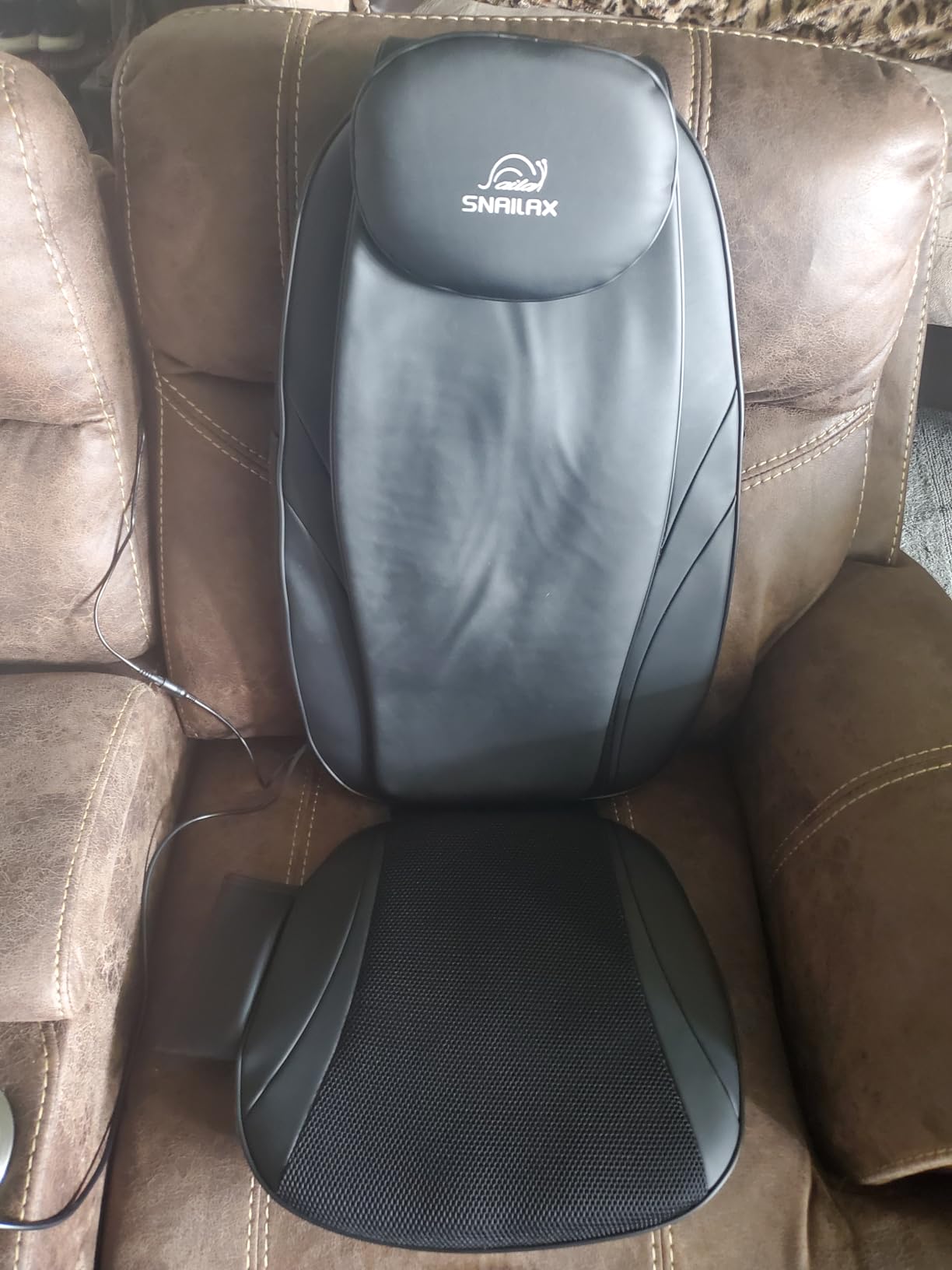Snailax Shiatsu Back Massager with Heat, Deep Kneading Massage Chair Pad for Neck, Shoulders, Full Back & Waist, Adjustable Roller Massage Seat Cushion for Home Office, Pain Relief customer photo 1