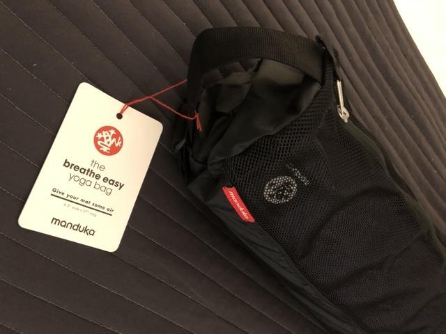 Manduka Breathe Easy Full Zip Yoga Mat Carrier Bag - With Pocket, Adjustable Strap, Suitable for Most Yoga Mats customer photo 1
