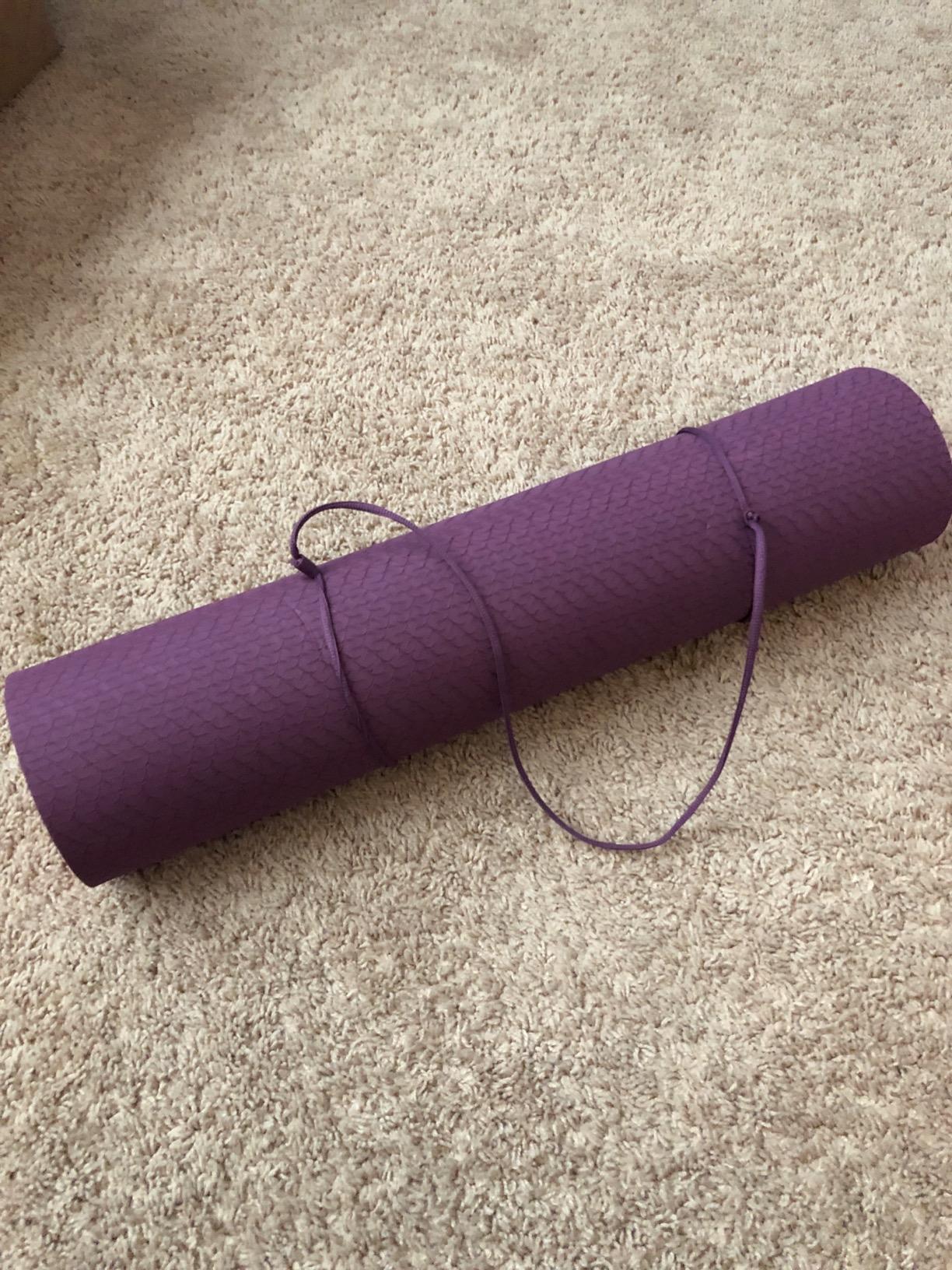 IUGA Yoga Mat Thick Non Slip Hot Yoga Mat 6mm customer photo 1