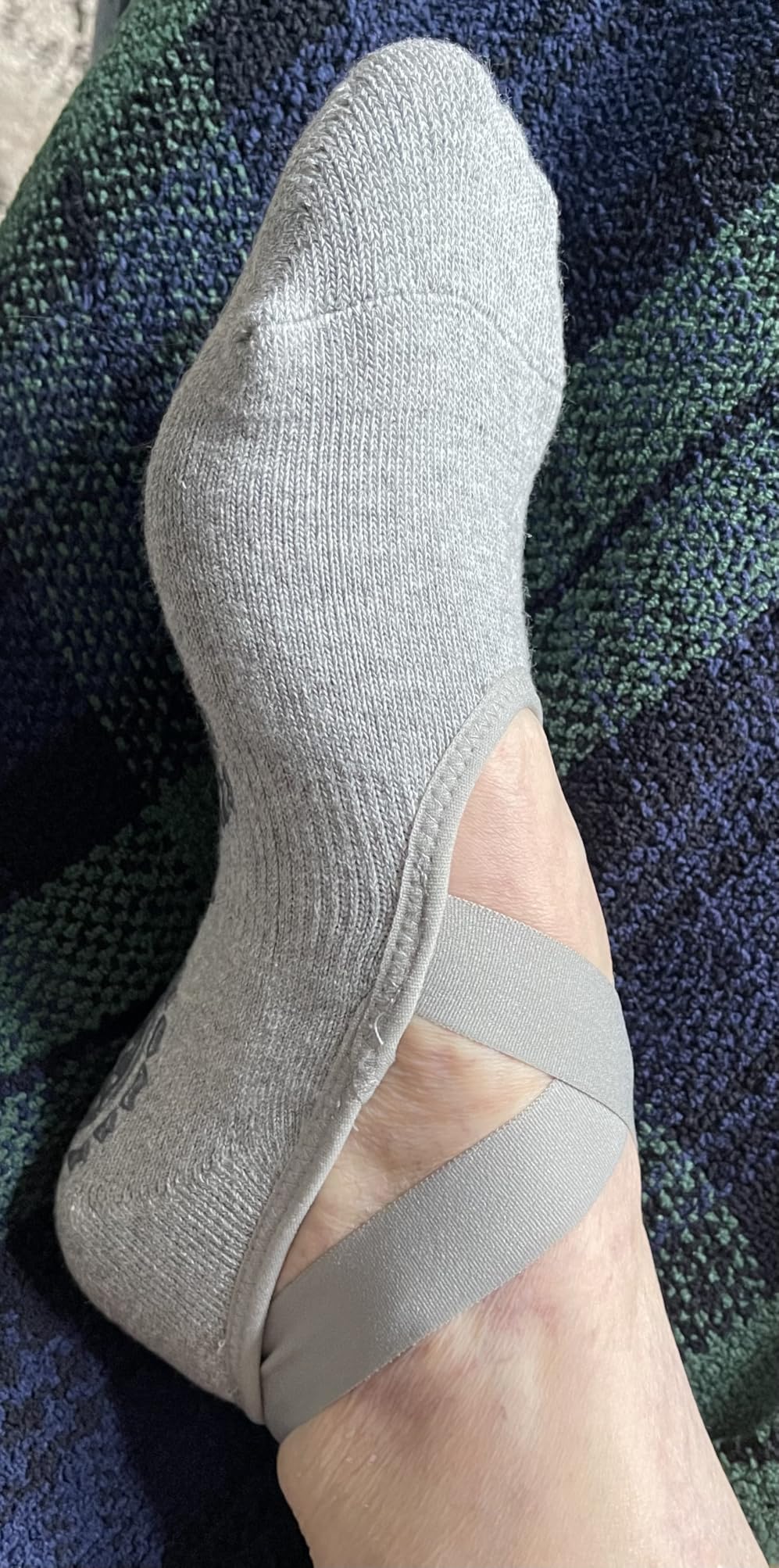 Ozaiic Pilates Socks for Women Non Slip Grip, Yoga Socks with Grippers for Barre, Hospital, Ballet, Dance, Barefoot Workout customer photo 2