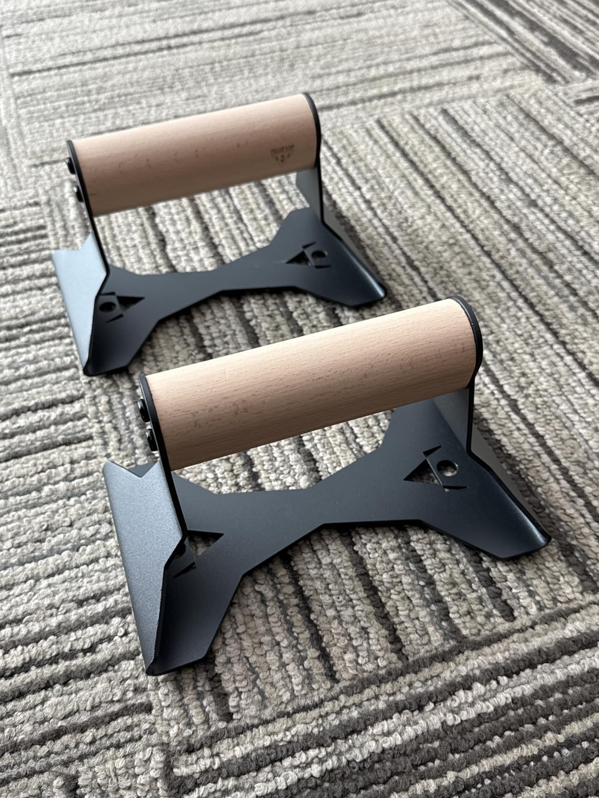 PULLUP & DIP Parallettes - Push Up Handles with Ergonomic Wooden Handles & Heavy-Duty Steel - Non-slip Parallettes Bars for Strength Training and Calisthenics - Press Up Handles for Push Ups customer photo 1