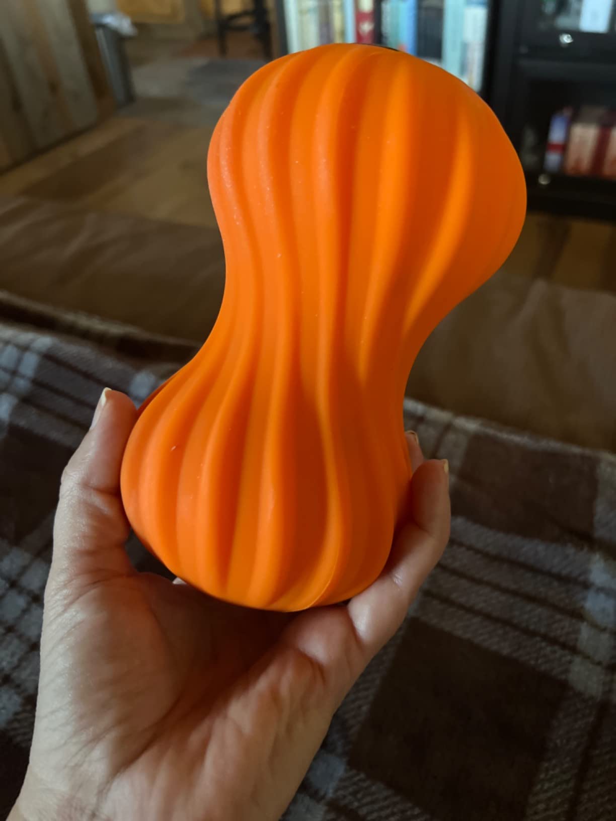 Zyllion Vibrating Peanut Massage Ball with 4 Modes - Cordless Rechargeable Electric Deep Tissue Massager Roller customer photo 2