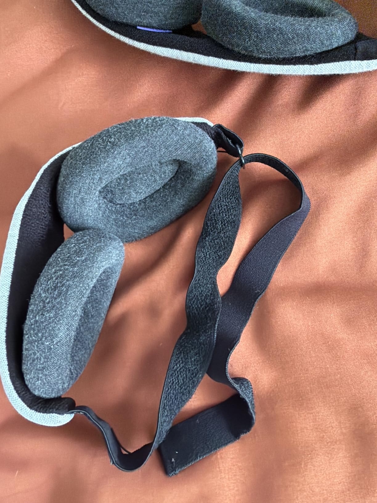 Manta Original Sleep Mask - Maximum Blackout Sleep Mask for Deep Sleep, Adjustable with Detachable Eye Cups, Zero Eye Pressure for Back & Belly Sleepers, Ideal for Travel, Shift Work & Daytime Sleep customer photo 1