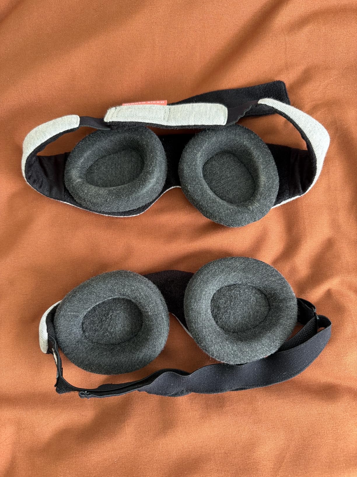 Manta Original Sleep Mask - Maximum Blackout Sleep Mask for Deep Sleep, Adjustable with Detachable Eye Cups, Zero Eye Pressure for Back & Belly Sleepers, Ideal for Travel, Shift Work & Daytime Sleep customer photo 2