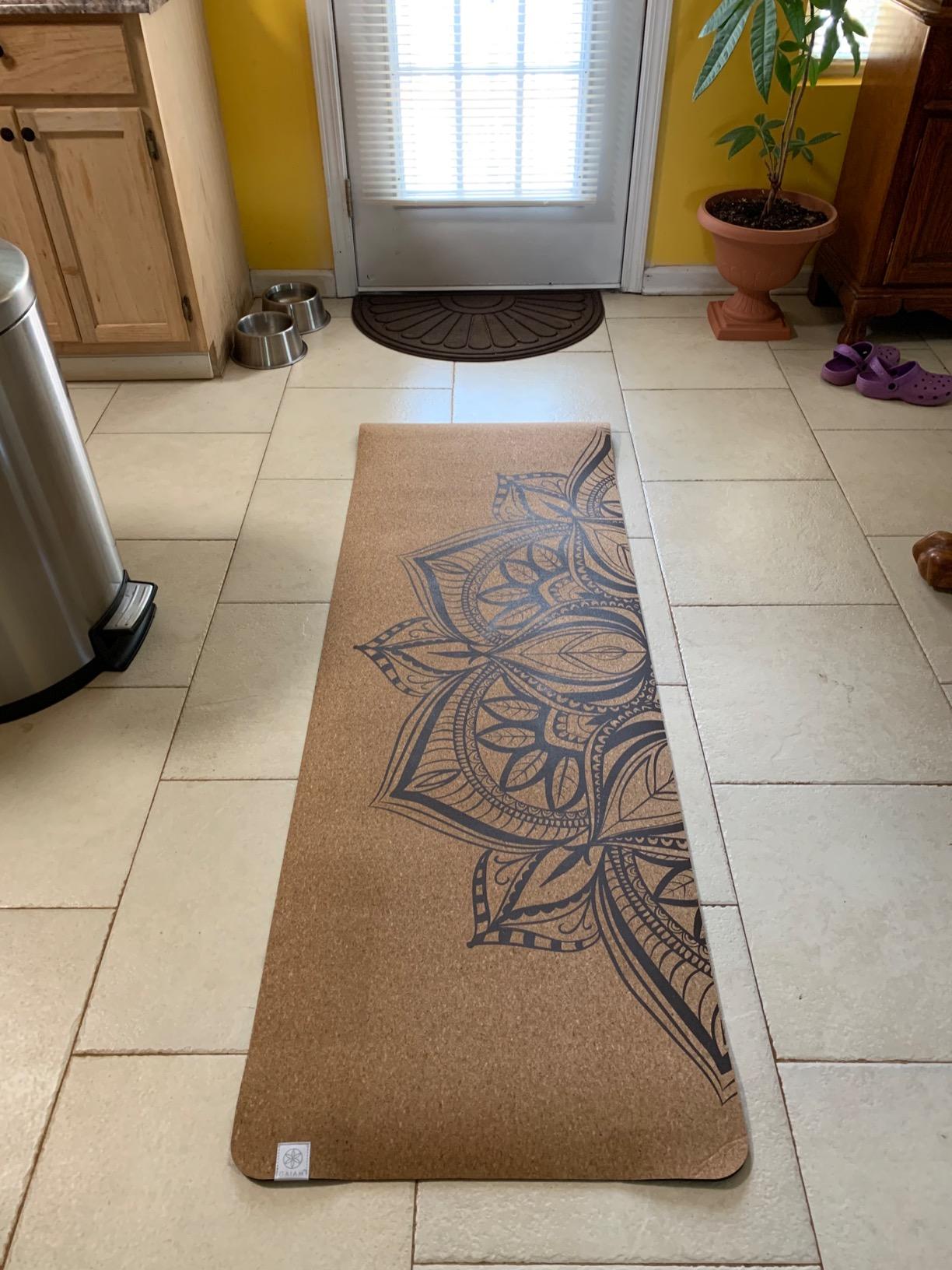 Gaiam Cork Yoga Exercise Mat | Natural Sustainable Cork Resists Sweat and Odors | Non-Slip TPE Backing Prevents Slipping customer photo 2