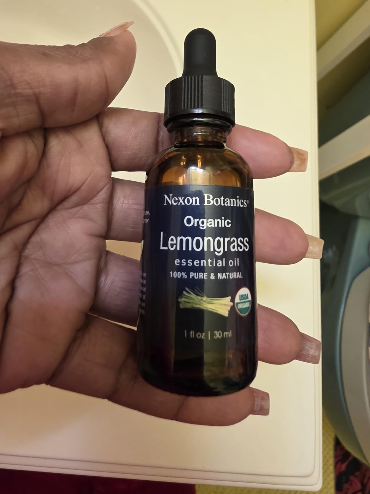 Organic Lavender Essential Oil 30 ml - Naturally Derived Oils for Aromatherapy, Diffusers, DIY, Candle and Soap Making Scent - Nexon Botanics customer photo 1