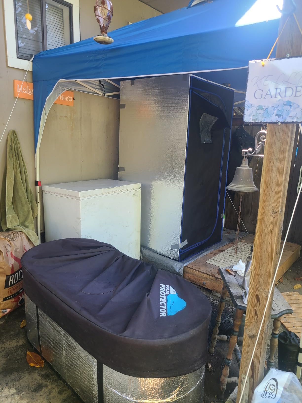 SereneLife Portable Steam Sauna Tent with Extra Large 4L Steamer - Includes Folding Sauna Chair, Remote Control w/ 9 Heat Levels for in-Home Spa - 2.9' x 2.9' x 5.9' customer photo 1