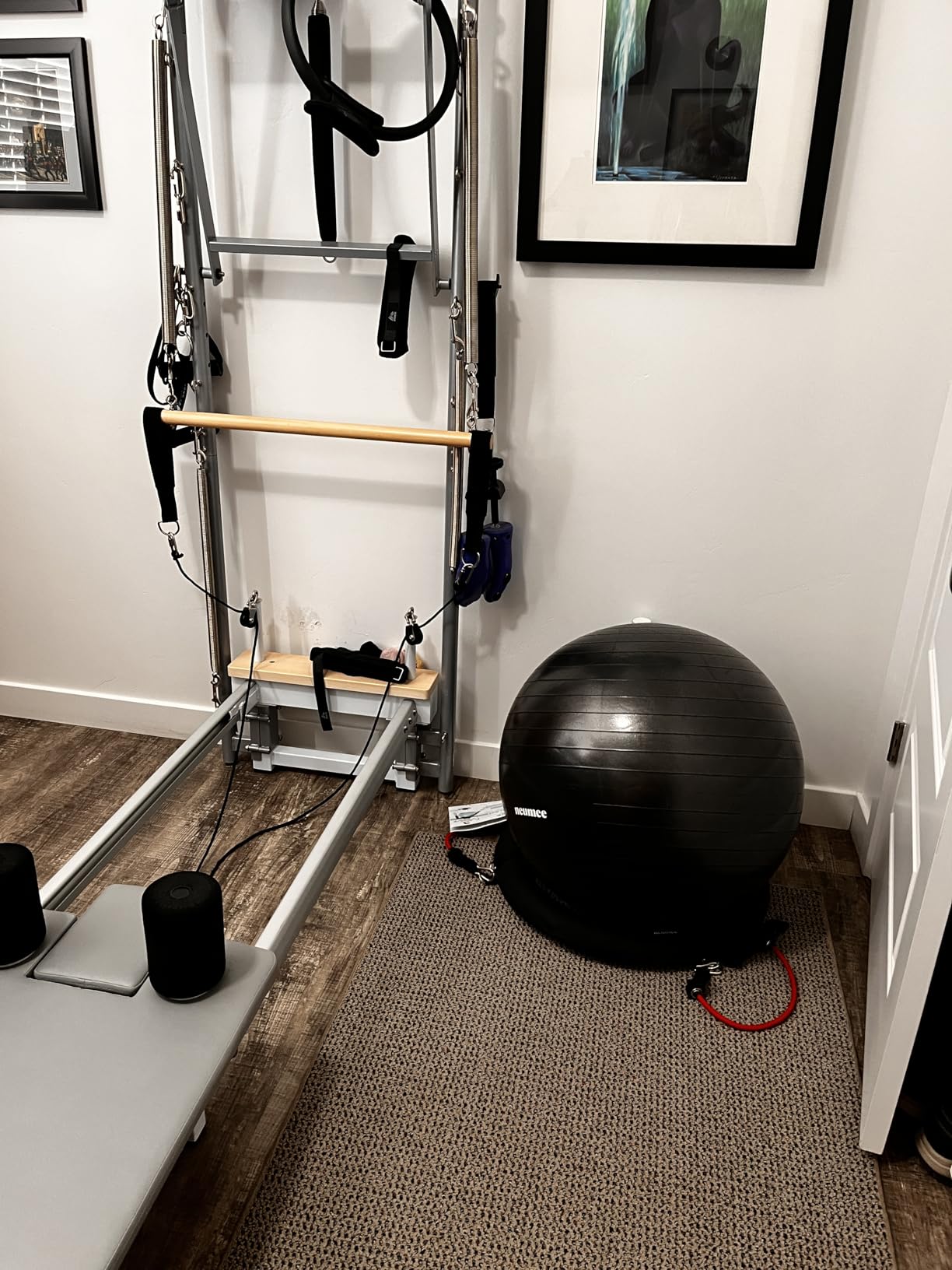Yoga Ball Chair with 65cm Exercise Ball & 2 Resistance Bands, Stability Base for Home Office, Yoga, Pilates & Fitness, Balance Ball for Posture, Core Strength & Low Impact Workouts customer photo 1