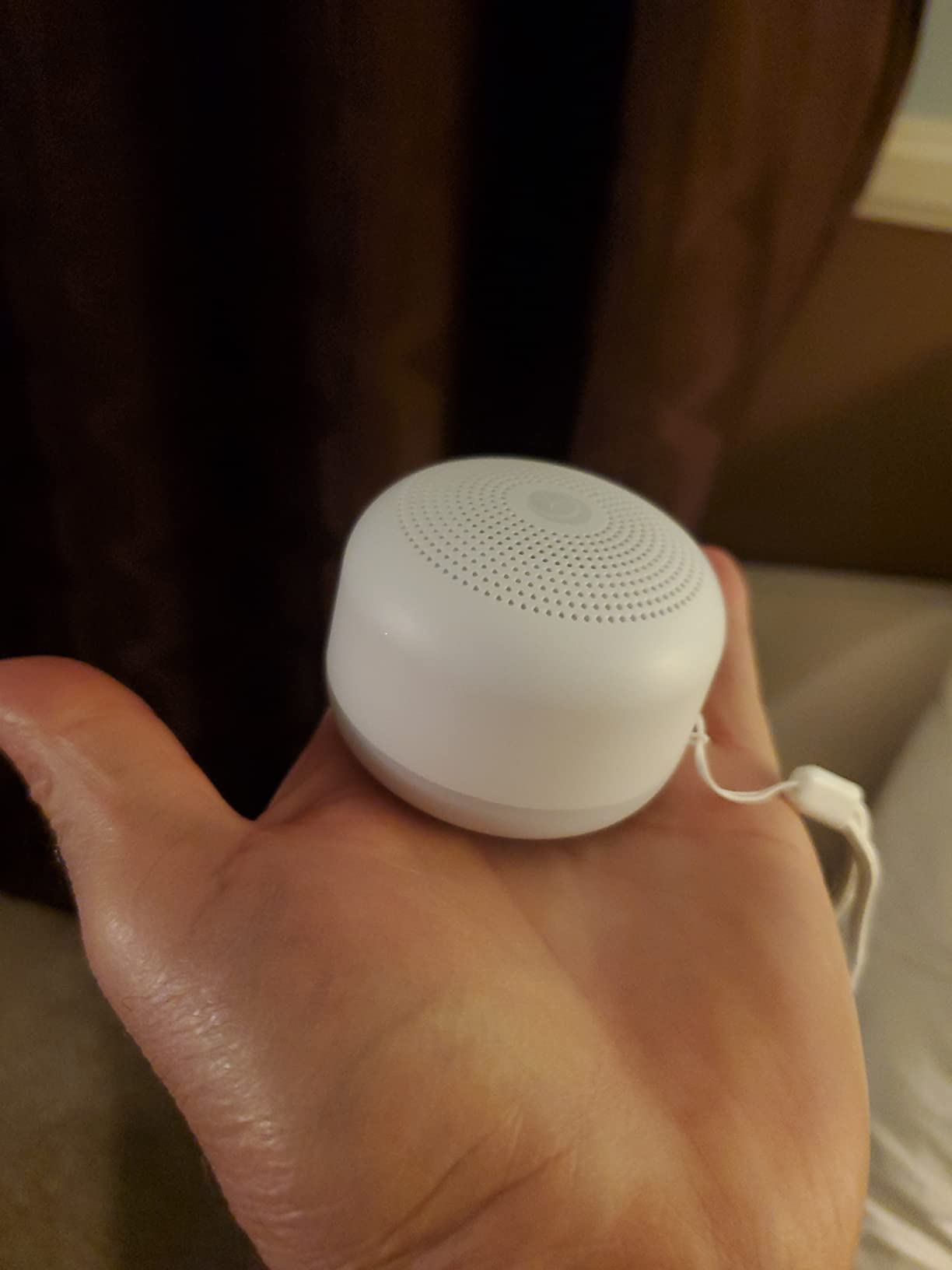 Yogasleep Travel Mini Portable White Noise Sound Machine, 6 Soothing Sounds, Volume Control, Dimmable Night Light, Sleep Therapy for Adults & Baby, USB Rechargeable, Lanyard Included customer photo 2