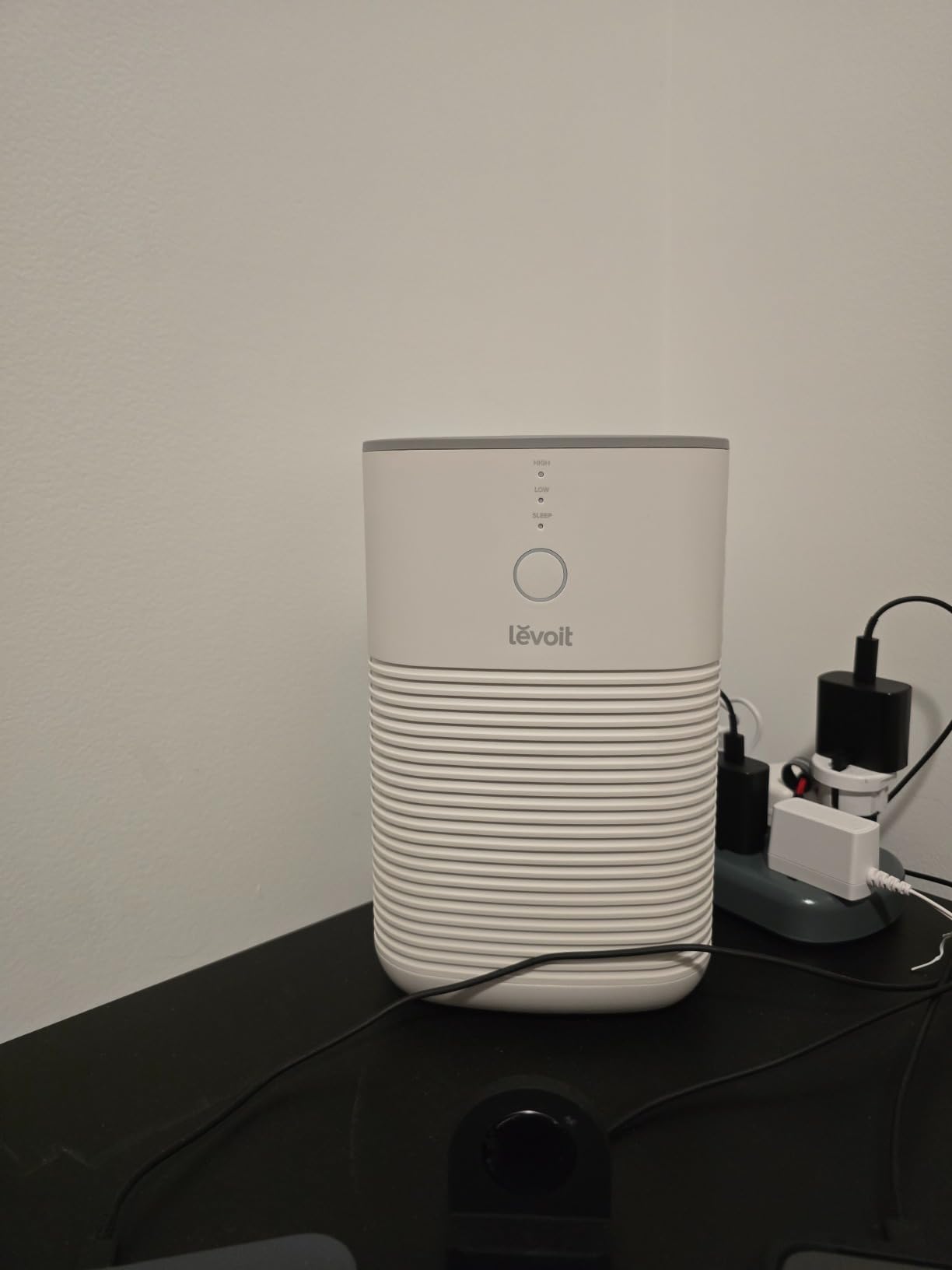 LEVOIT Air Purifiers for Bedroom Home, AHAM VERIFIDE, Freshens Small Room with Aroma Pad, For Smoke, Pollen, Pet Dander, Odor, Dust, Office, Desktop, 1 Pack, White customer photo 2