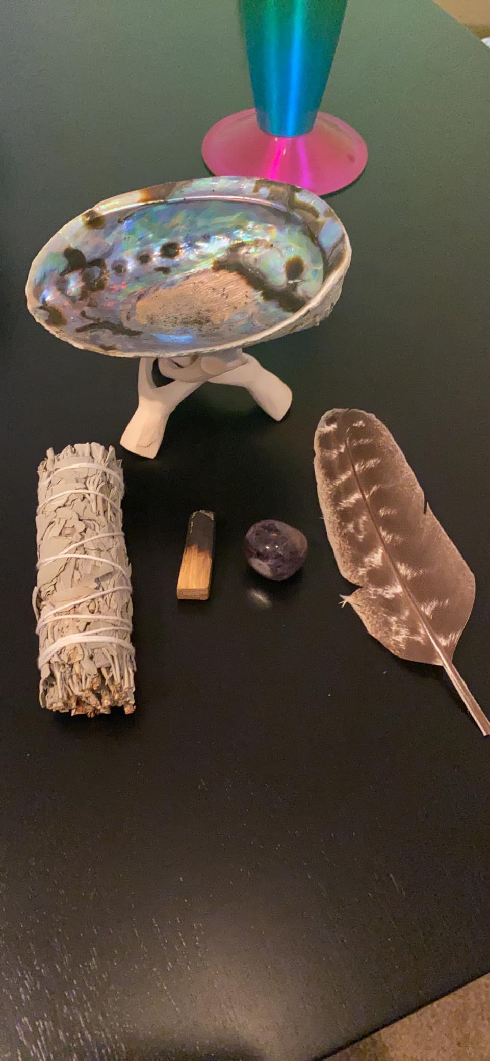 Blue River Sage Smudging & Energy Cleansing Kit with Amethyst, White Sage, Palo Santo, Abalone Shell, Stand & Guide (Regular) customer photo 1