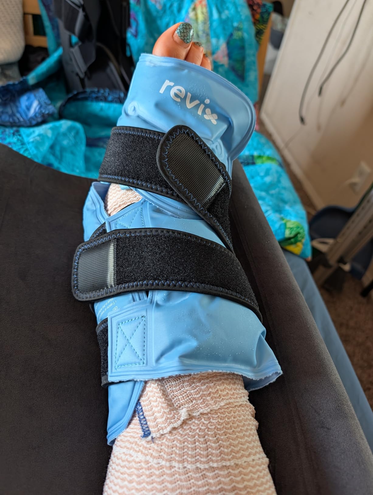 REVIX Ankle Ice Pack Wrap for Foot Pain Relief and Feet Injuries, Reusable Gel Ice Cold Packs for Achilles Tendonitis, Plantar Fasciitis, Sprained Ankles and Heels customer photo 2