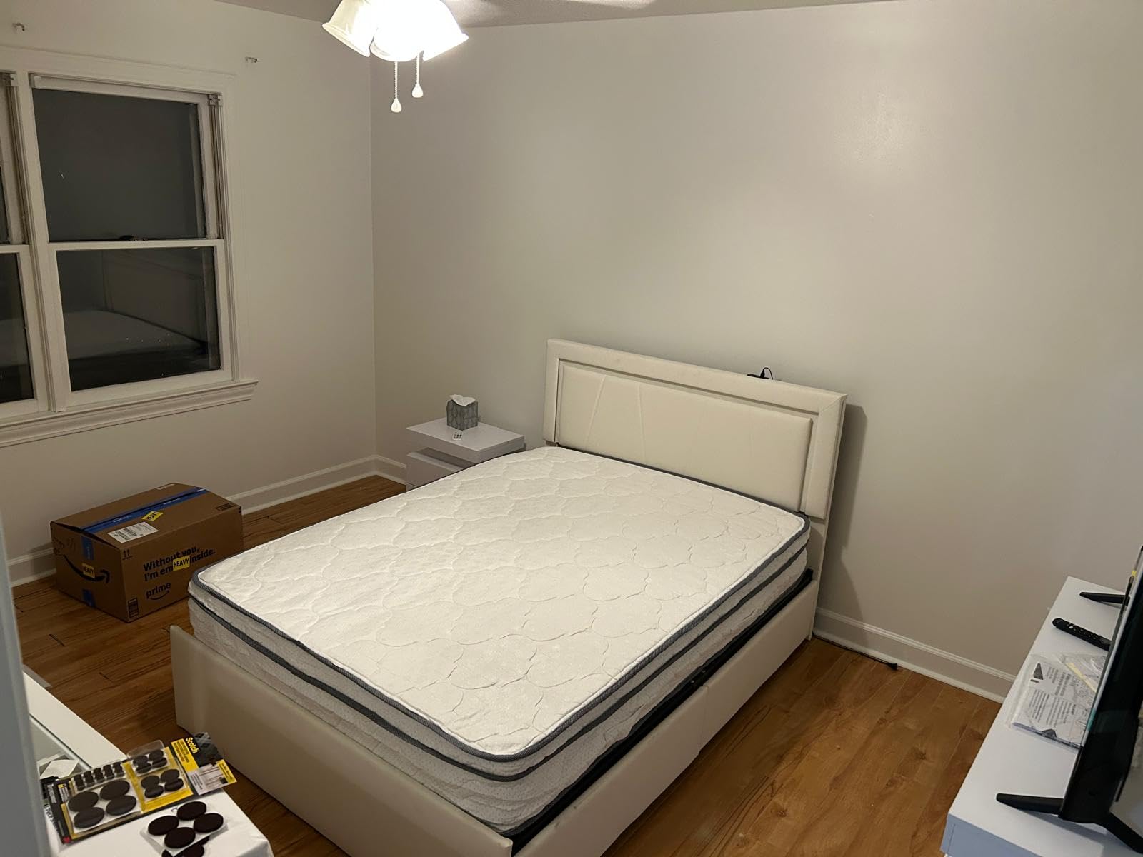 Vesgantti Queen Mattress 12 Inch, Fiberglass-Free, Cool Sleep Hybrid Mattress in a Box - Memory Foam & Pocket Springs, Ergonomic Design, Pressure Relief, Medium Firm Feel customer photo 2