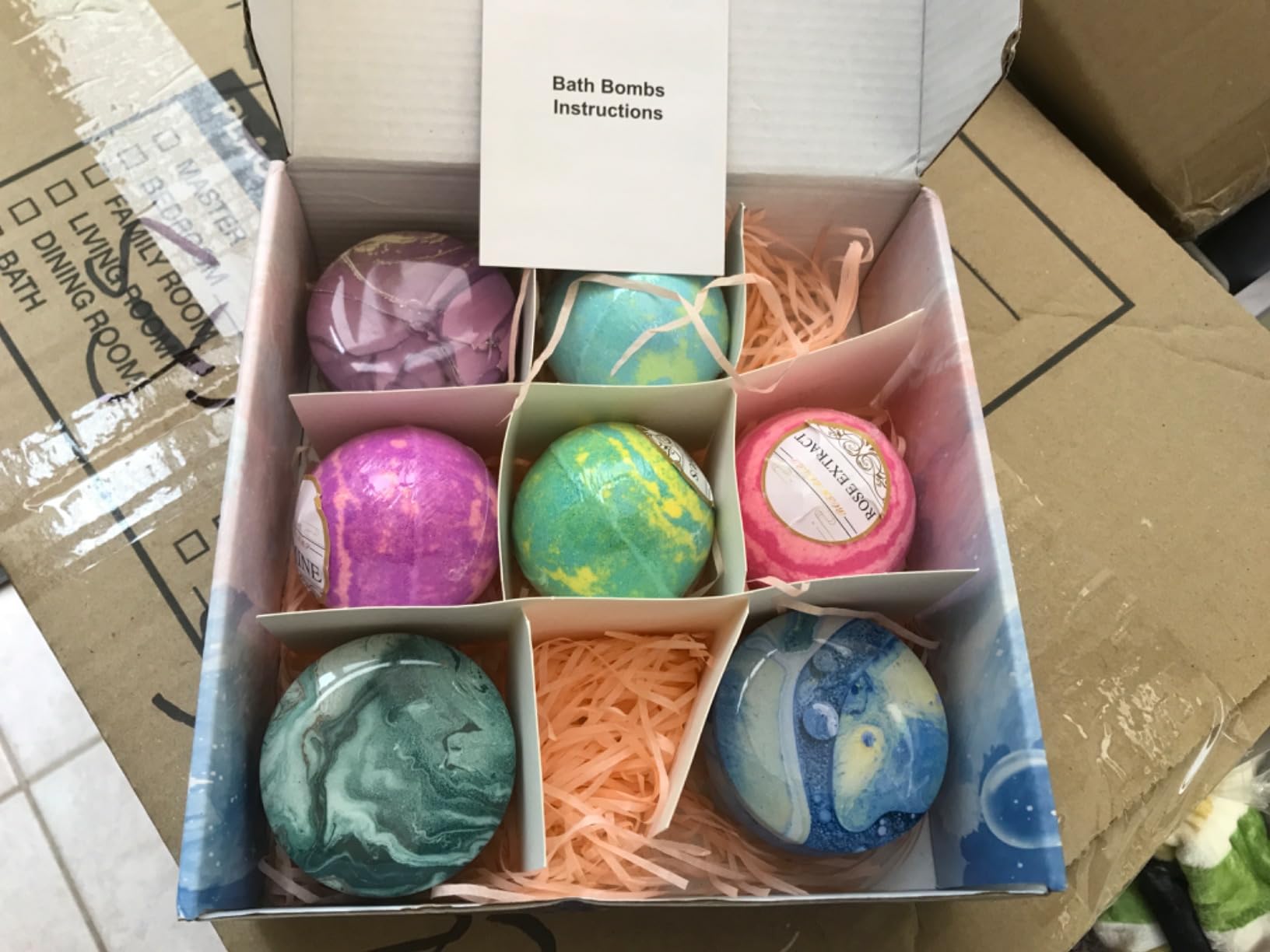Bath Bombs Gift Set - 5 Large Fizzy Spa Bombs with 4 Scented Candles for Women - Moisturizing Bubble Bath with Essential Oils for Valentine's, Birthday Gifts customer photo 1