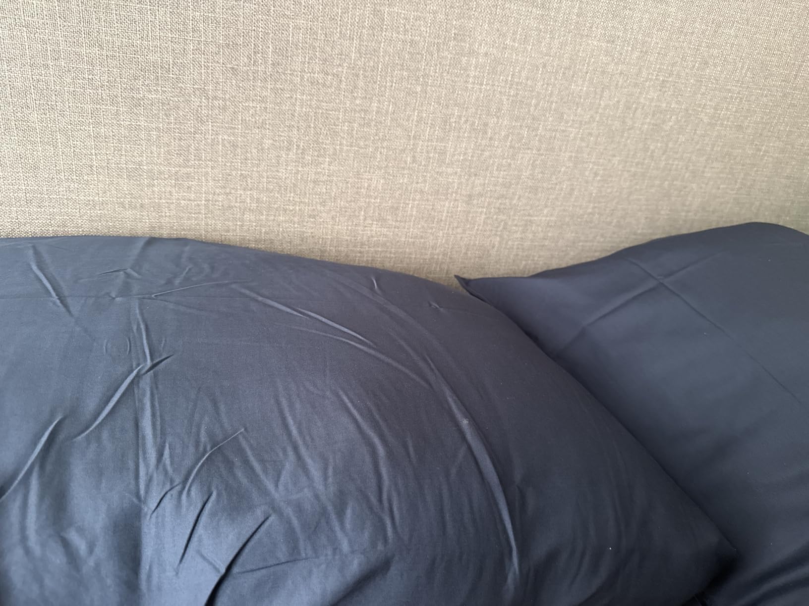 BEDELITE Cooling Pillow Cases for Hot Sleepers & Night Sweats, Rayon Derived from Bamboo, Grey Pillow Cases Queen Size of 2, Breathable and Silky Soft Envelope Pillowcases (20