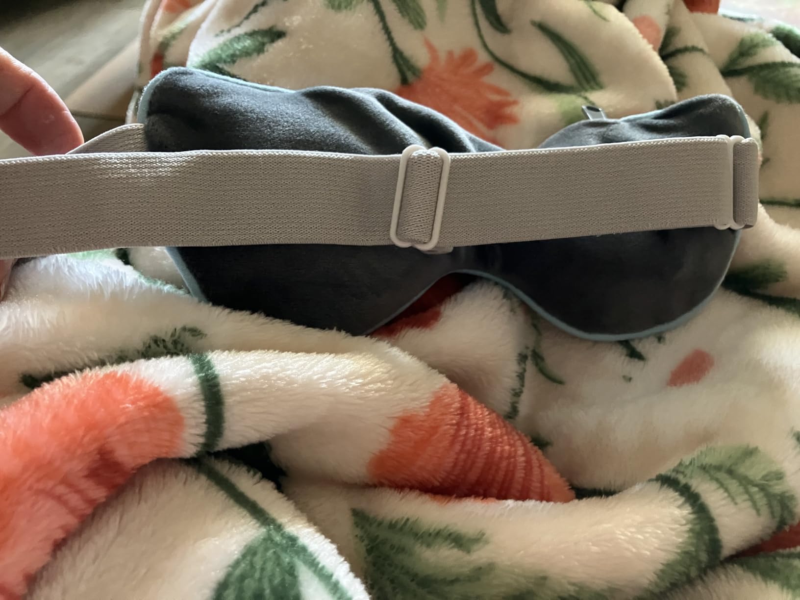 MyHalos Heated Eye Mask for Dry Eyes - Steam Warm Compress for Eyes - Remove Styes, Chalazion Therapy Warming and Heating Pad Hot Compress - Moist Heat Mask for Blepharitis & MGD - FSA|HSA Eligible customer photo 1