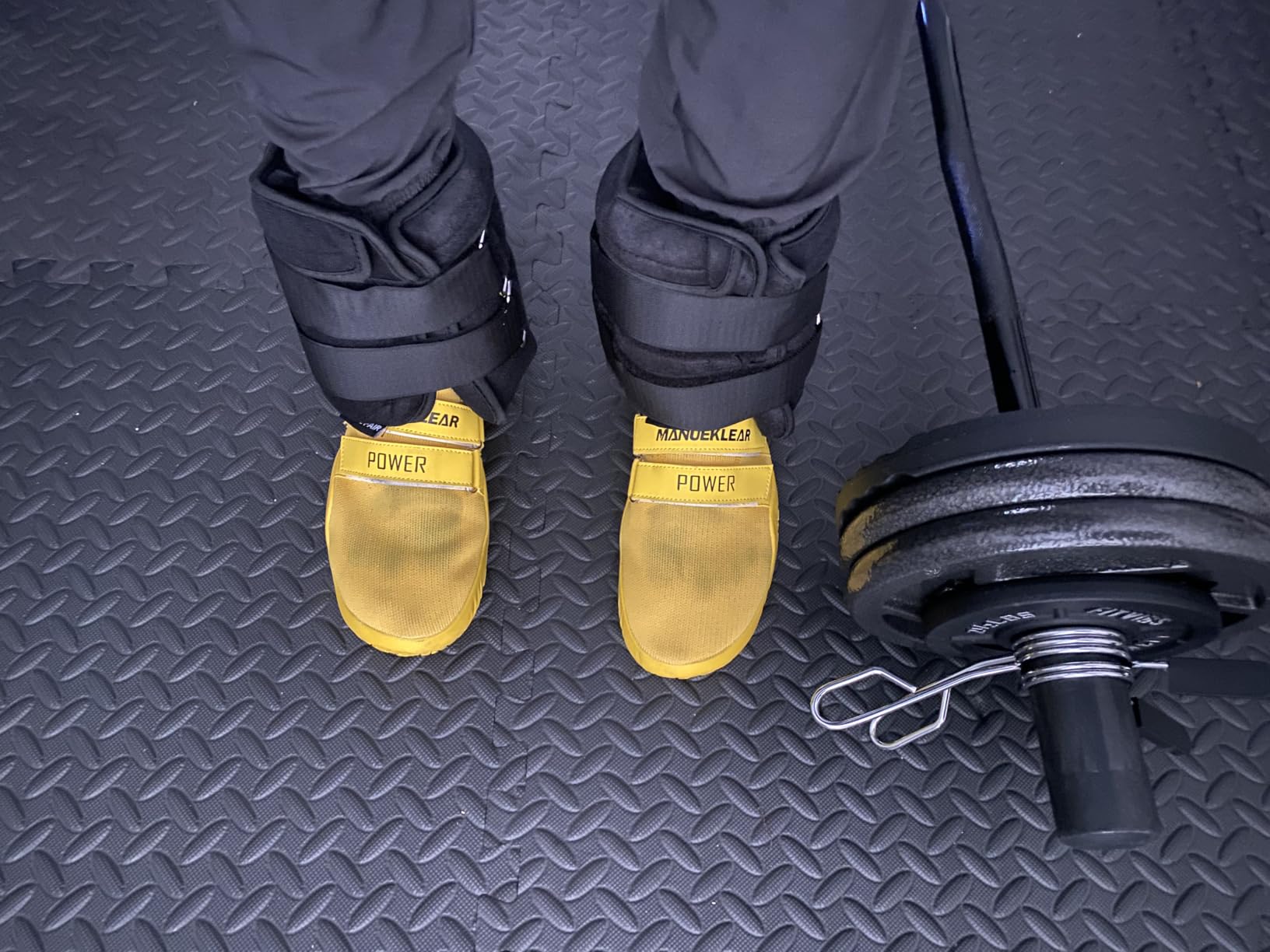 Fragraim Adjustable Ankle Weights 1-3/4/5/6/8/10/12/15/20 LBS Pair with Removable Weight for Jogging, Gymnastics, Aerobics, Physical Therapy customer photo 1