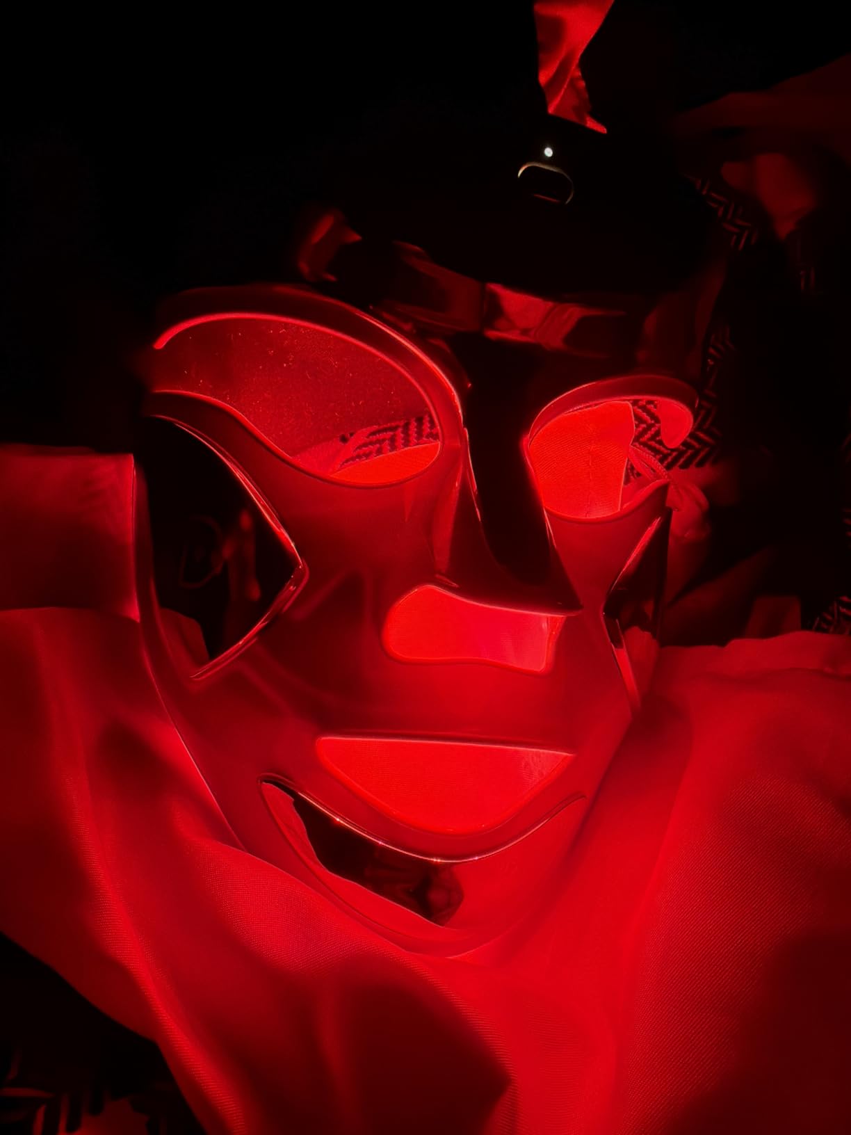 Dr. Dennis Gross DRx SpectraLite FaceWare Pro - LED Face Mask for Skin Rejuvenation with Dual Red & Blue Light Therapy, FSA HSA Eligible customer photo 2