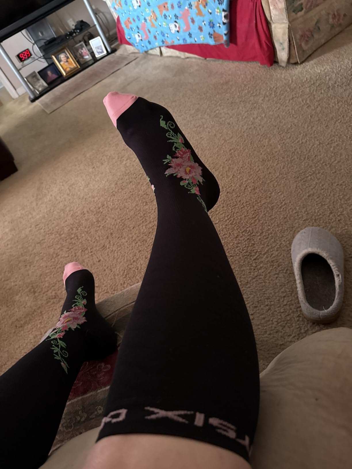 Physix Gear Compression Socks 20-30 mmHg - Men & Women - Running, Nurses, Shin Splints, Flight, Travel customer photo 1