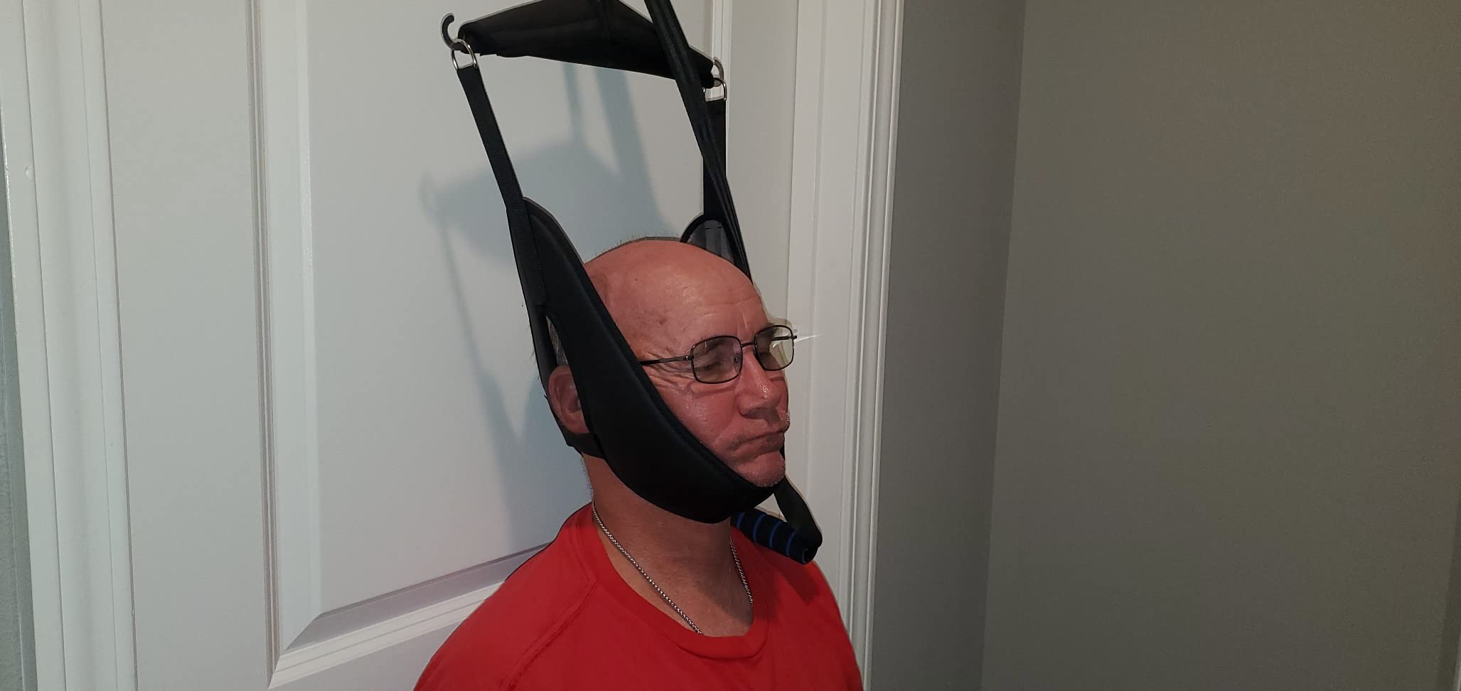 comness Cervical Neck Traction Device Over Door for Home Use, Portable Neck Stretcher Hammock for Neck Pain Relief, Physical Therapy AIDS for Neck Decompressor. customer photo 1