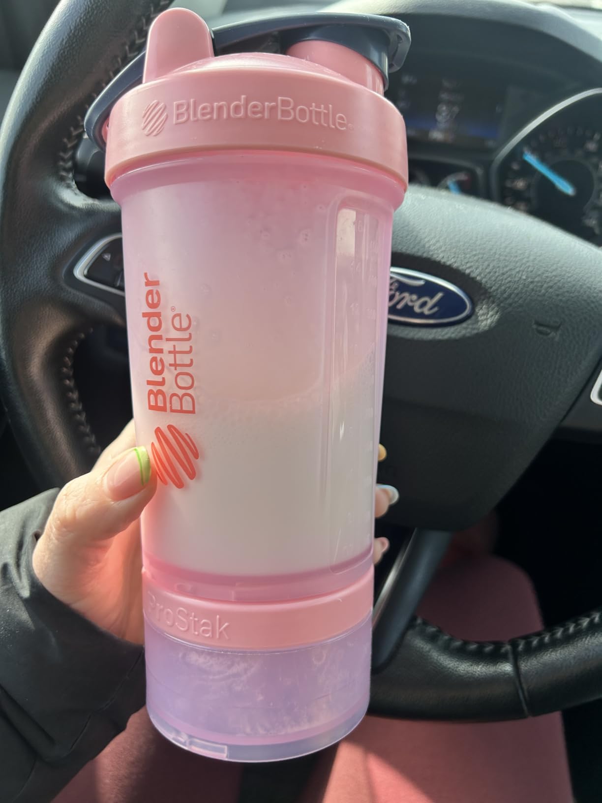 BlenderBottle Shaker Bottle with Pill Organizer and Storage for Protein Powder, Classic V2 ProStak System, 22-Ounce, Rose Pink customer photo 2