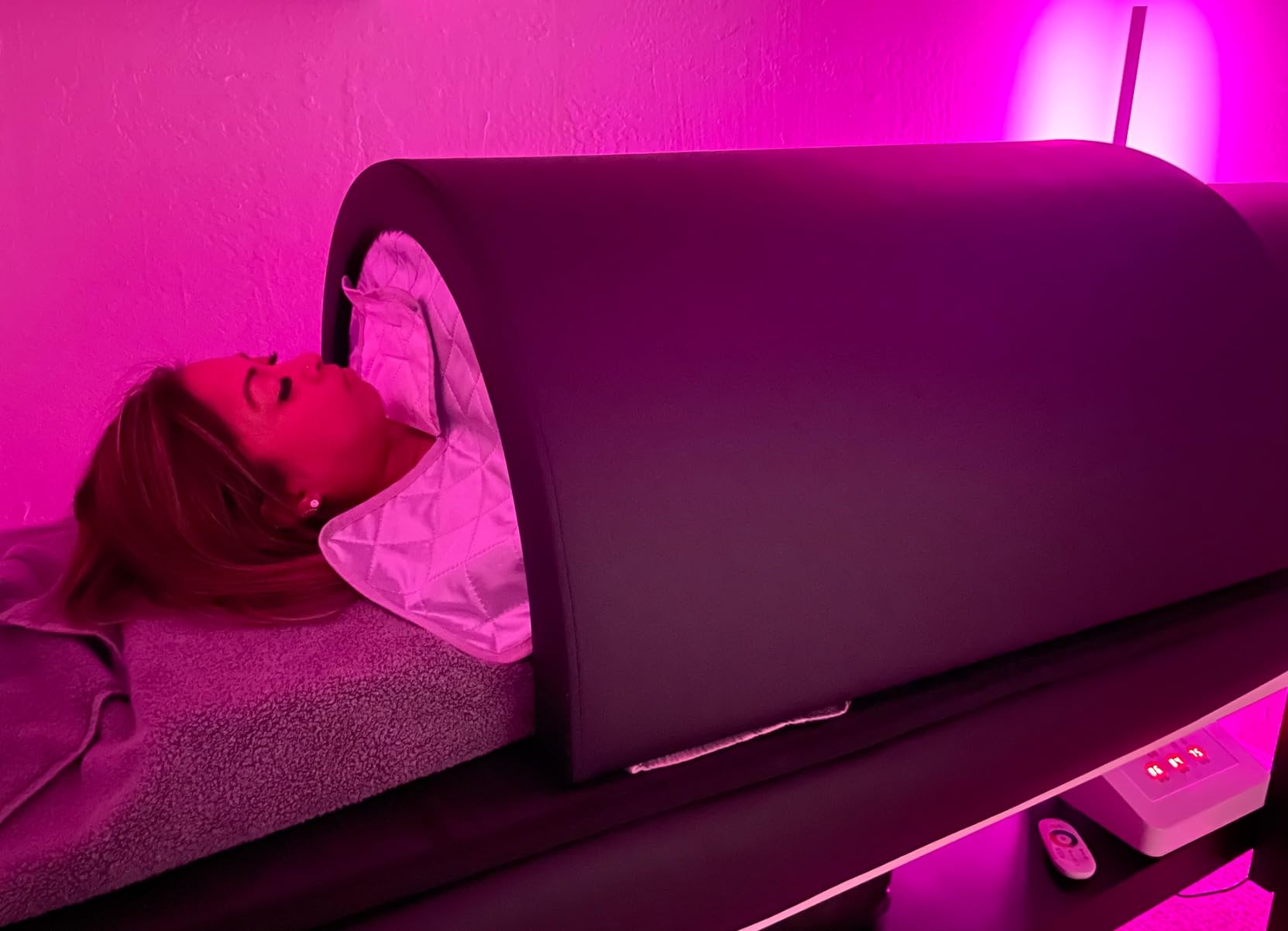 1Love Luxor Pro Far Infrared Sauna Dome | 0 EMFs, ELFs & VOCs | 10 Minute Preheat | 1200W/110V Power | Personal Sauna | 1 Person Sauna | Portable Dry Sauna | Home Sauna | Therapeutic Stones customer photo 1