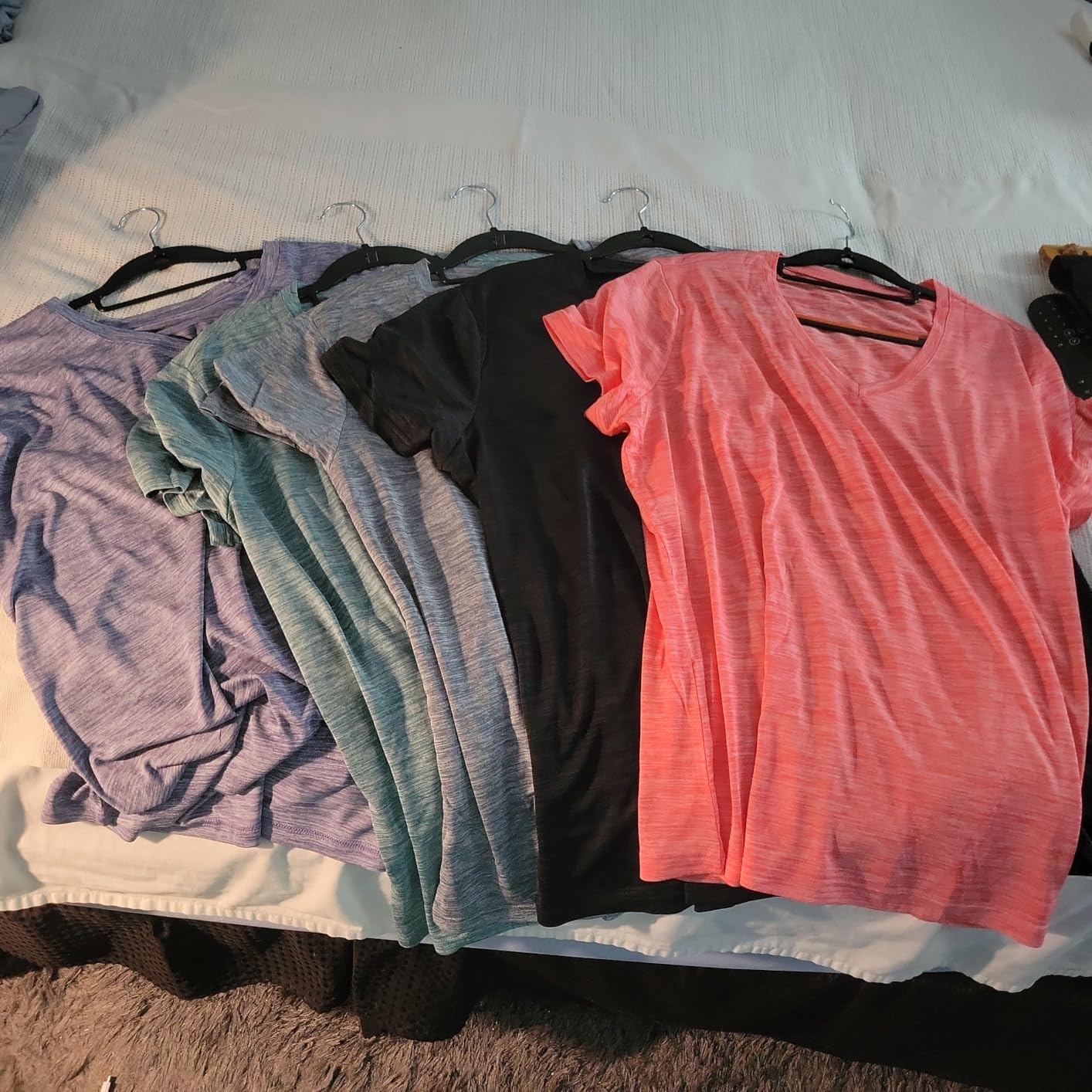 BALENNZ Workout Shirts for Women, Moisture Wicking Quick Dry Active Athletic Women's Gym Performance T Shirts customer photo 1
