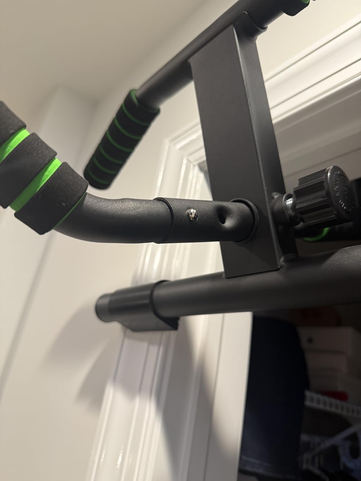 KAKICLAY 2026 Upgrade Multi-Grip Pull Up Bar with Smart Larger Hooks Technology - USA Original Patent customer photo 2
