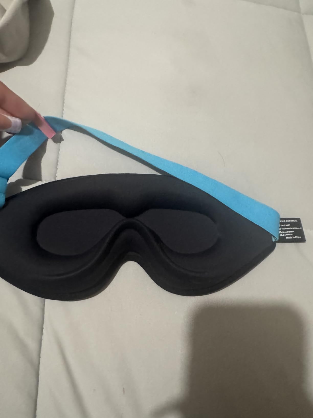 MyHalos Sleep Mask - 3D Blackout Eye Mask for Women & Men, Side Sleepers, Zero Pressure Memory Foam Eyelash Friendly, Breathable, Award-Winning Sleep Aid for Travel (Black) customer photo 1
