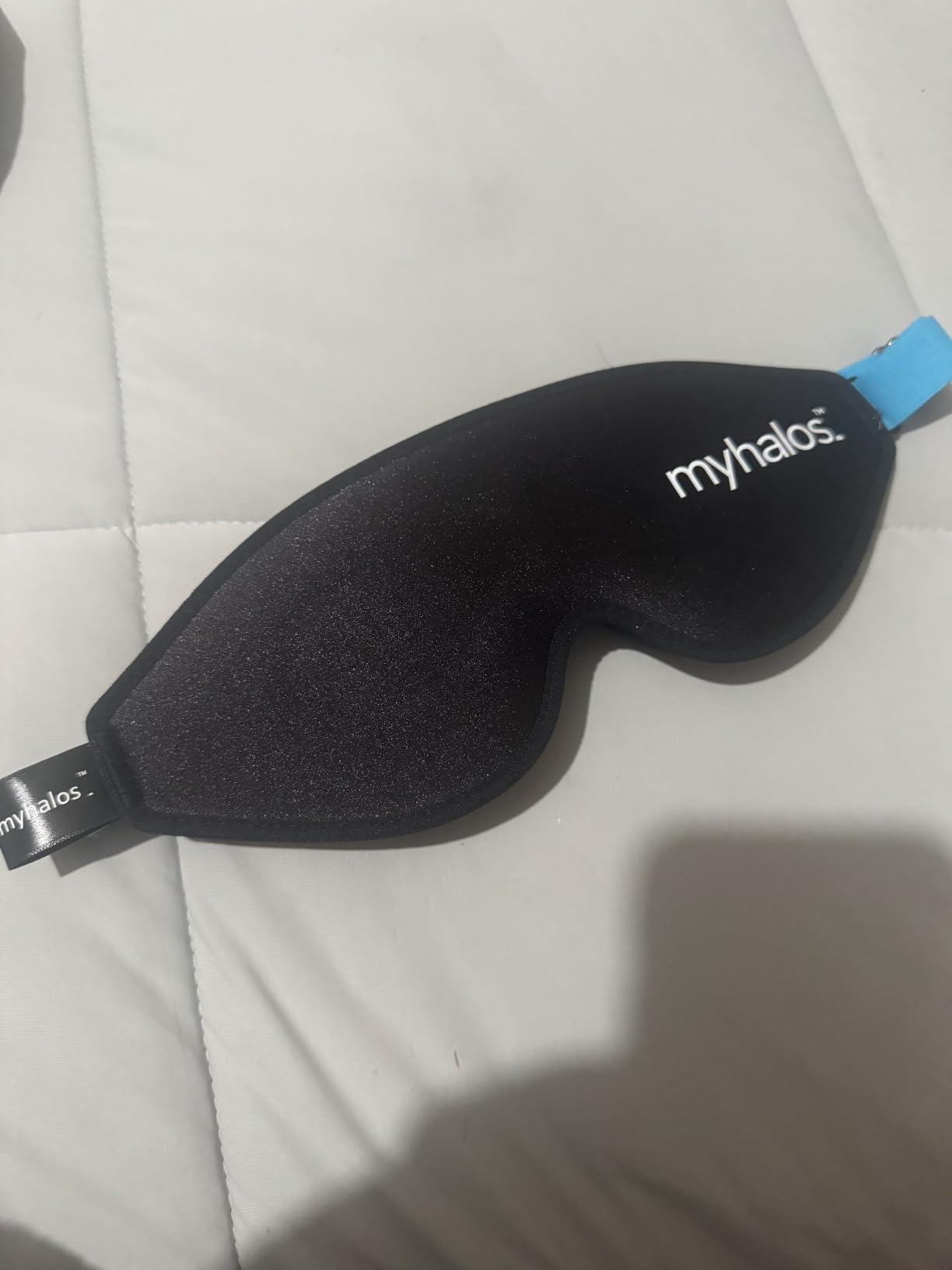 MyHalos Sleep Mask - 3D Blackout Eye Mask for Women & Men, Side Sleepers, Zero Pressure Memory Foam Eyelash Friendly, Breathable, Award-Winning Sleep Aid for Travel (Black) customer photo 2