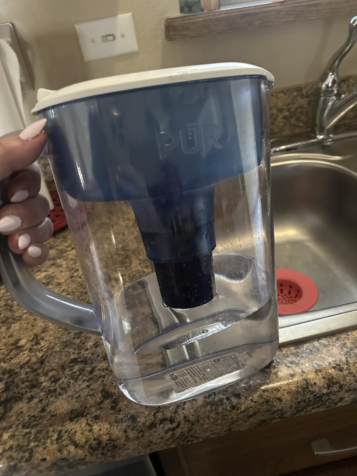 PUR 7-Cup Water Filter Pitcher, Cleaner, Great-Tasting Water, Dishwasher Safe, Powerful, Faster Filtration, LockFit Cap Design - White customer photo 1