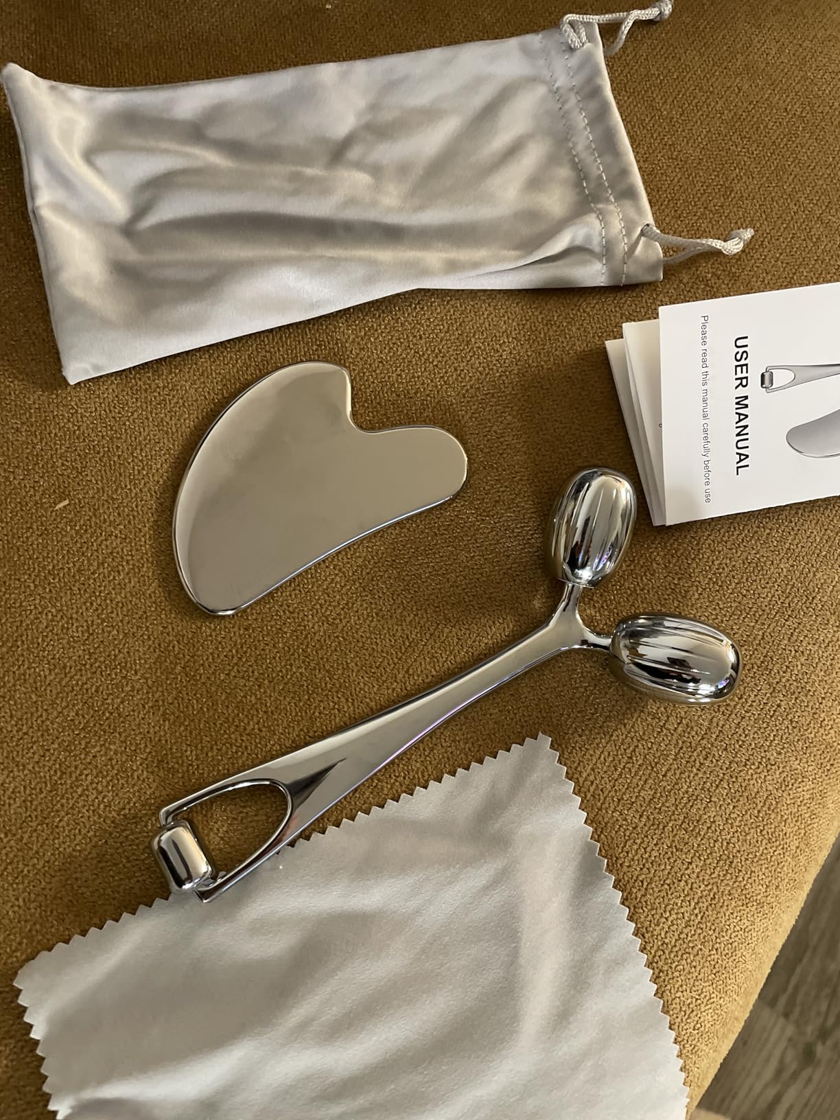 Yeamon Gua Sha Facial Tools and Face Roller Set, Facial Massage Tool for Women's Skincare Routine, Cooling Stainless Steel Face Sculpting Eyes Roller Guasha for Daily Use or Self-Care Gift for Women customer photo 1