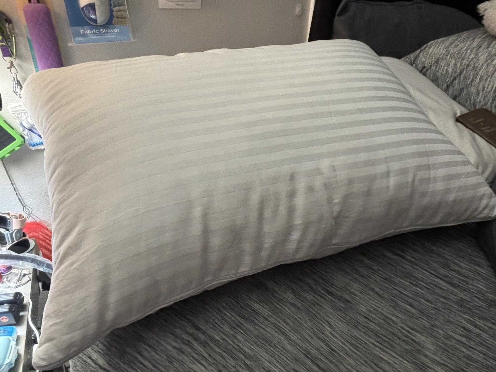 EverSnug Adjustable Layer Luxury Set of 2 Pillows for Side, Front & Back Sleepers, Cooling Hotel Pillows with 3 Layers, Down Alternative Pillow (Standard/Queen) customer photo 2