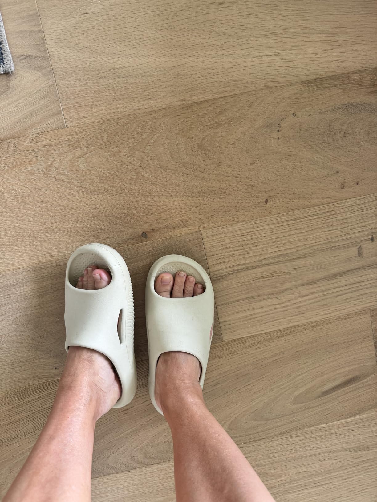 Crocs Unisex Adult Mellow Recovery Slides customer photo 2
